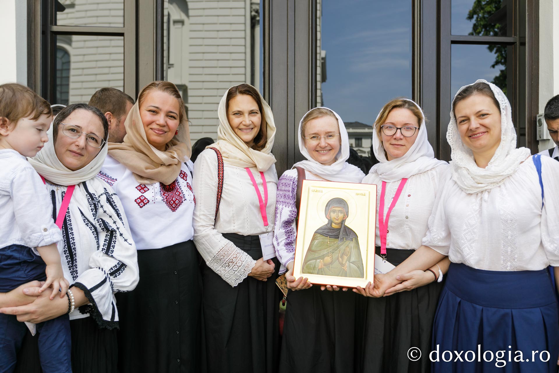 Întâlnirea internațională a preoteselor s-a încheiat cu Sfânta Liturghie oficiată de doi ierarhi ai Bisericii Ortodoxe Române