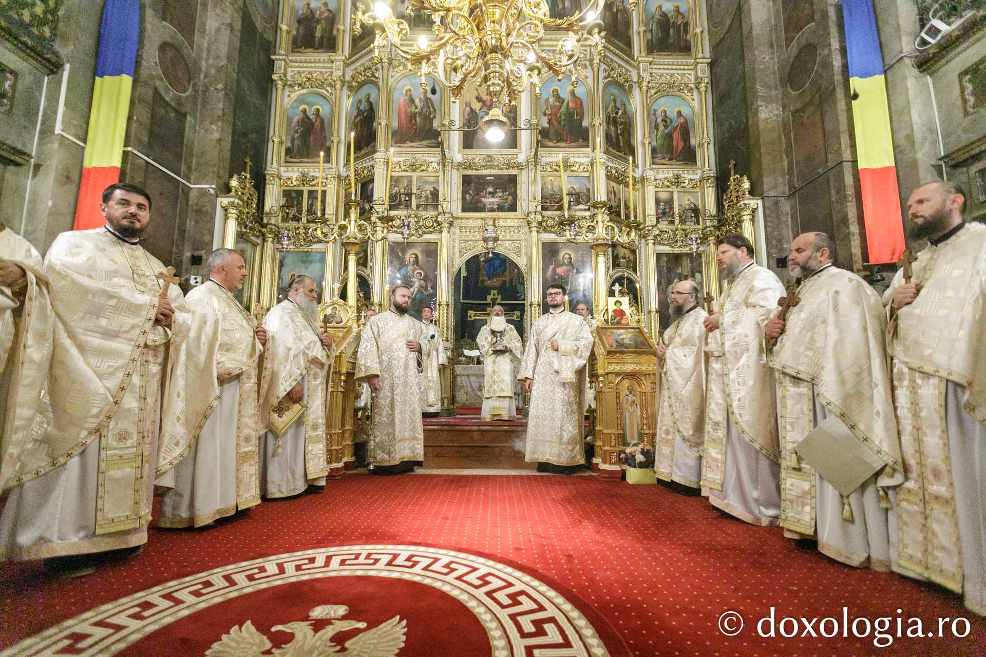 Întâlnirea internațională a preoteselor s-a încheiat cu Sfânta Liturghie oficiată de doi ierarhi ai Bisericii Ortodoxe Române