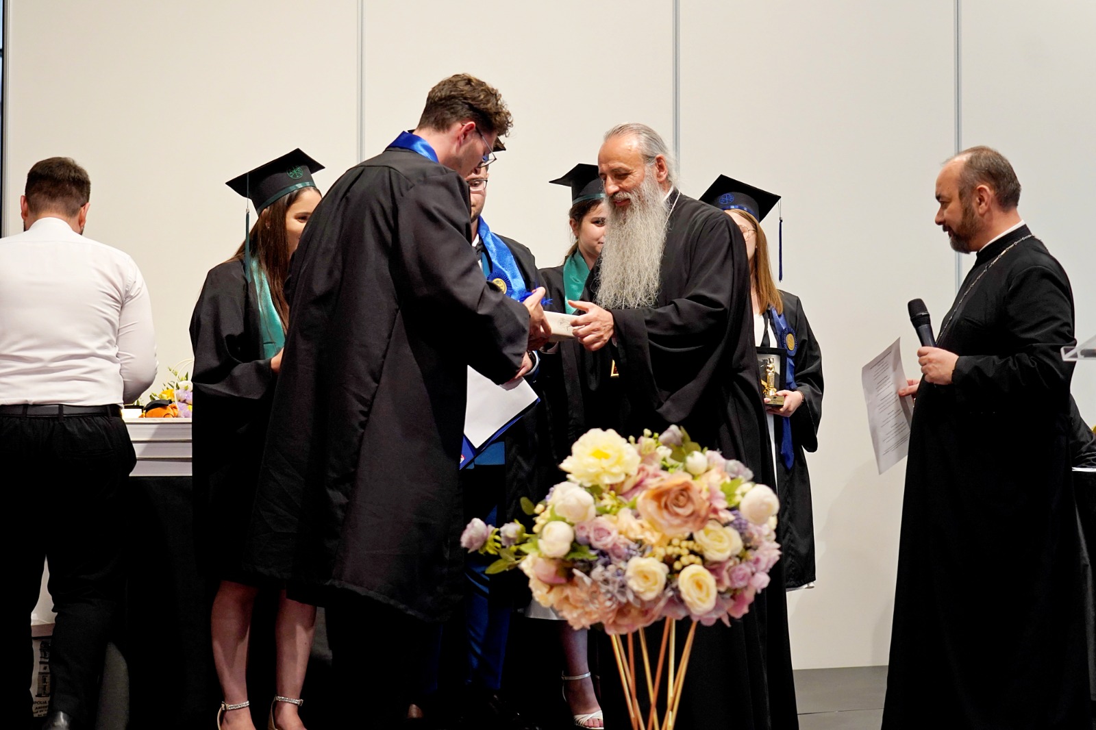 Absolvenții Promoției 2025 au depus Jurământul de credință: „Prin această mărturisire, însoțită de trăirea în inimă, vă veți mântui”