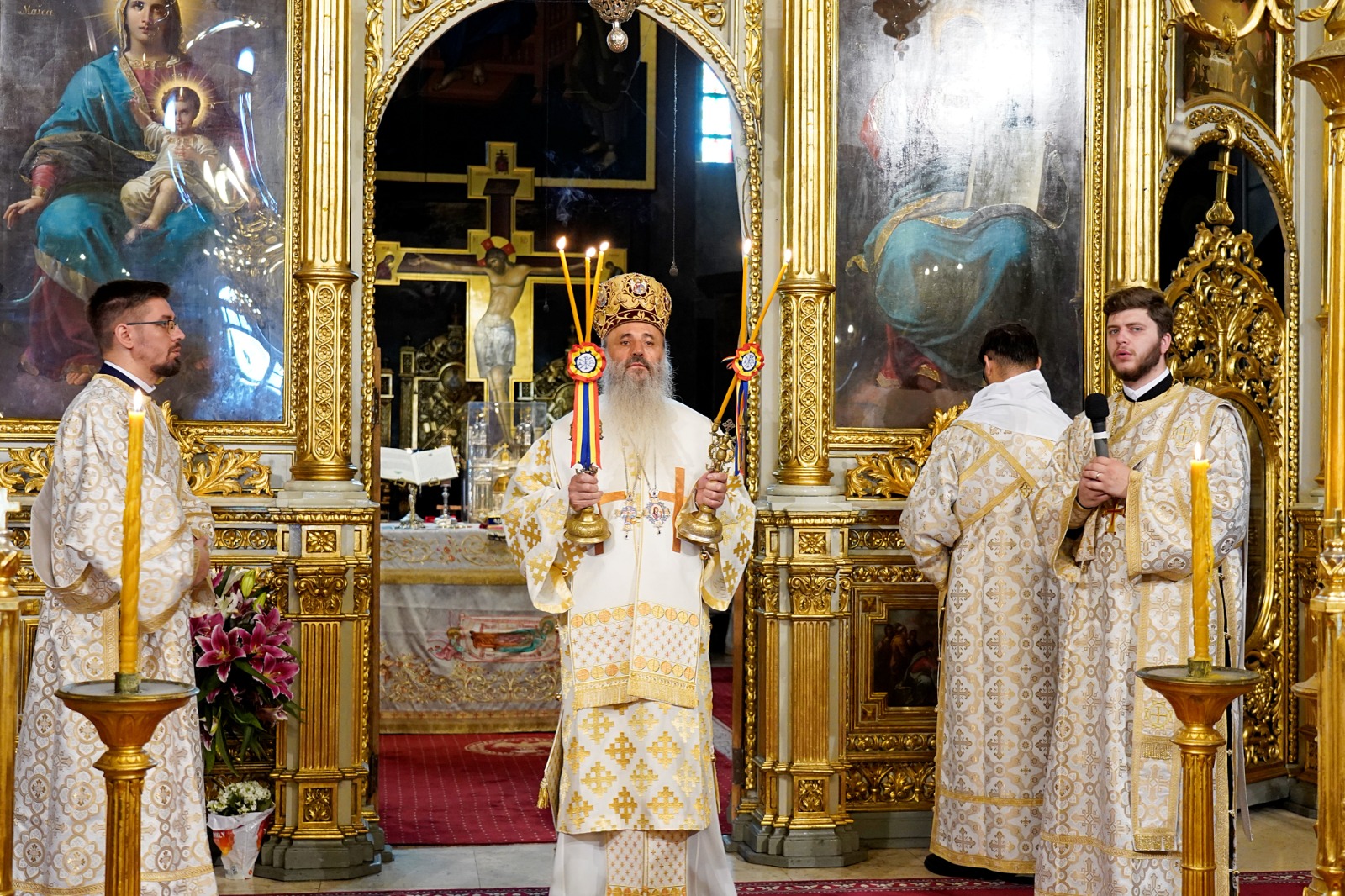 Absolvenții Promoției 2025 au depus Jurământul de credință: „Prin această mărturisire, însoțită de trăirea în inimă, vă veți mântui”