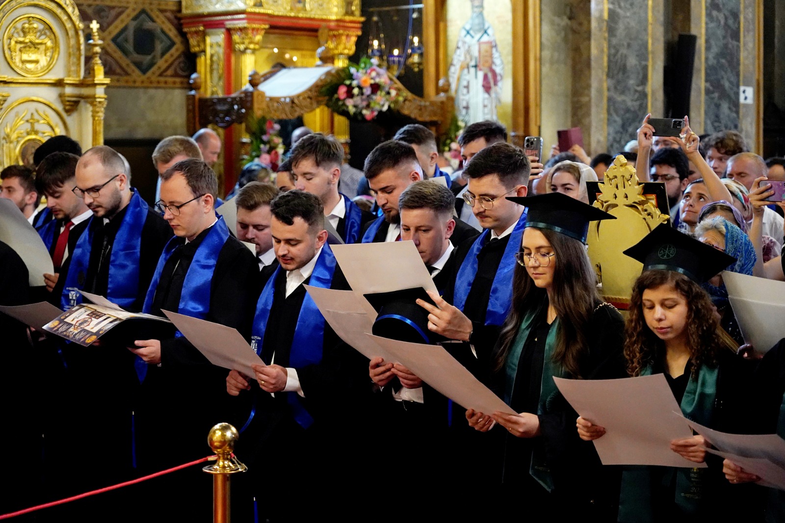 Absolvenții Promoției 2025 au depus Jurământul de credință: „Prin această mărturisire, însoțită de trăirea în inimă, vă veți mântui”
