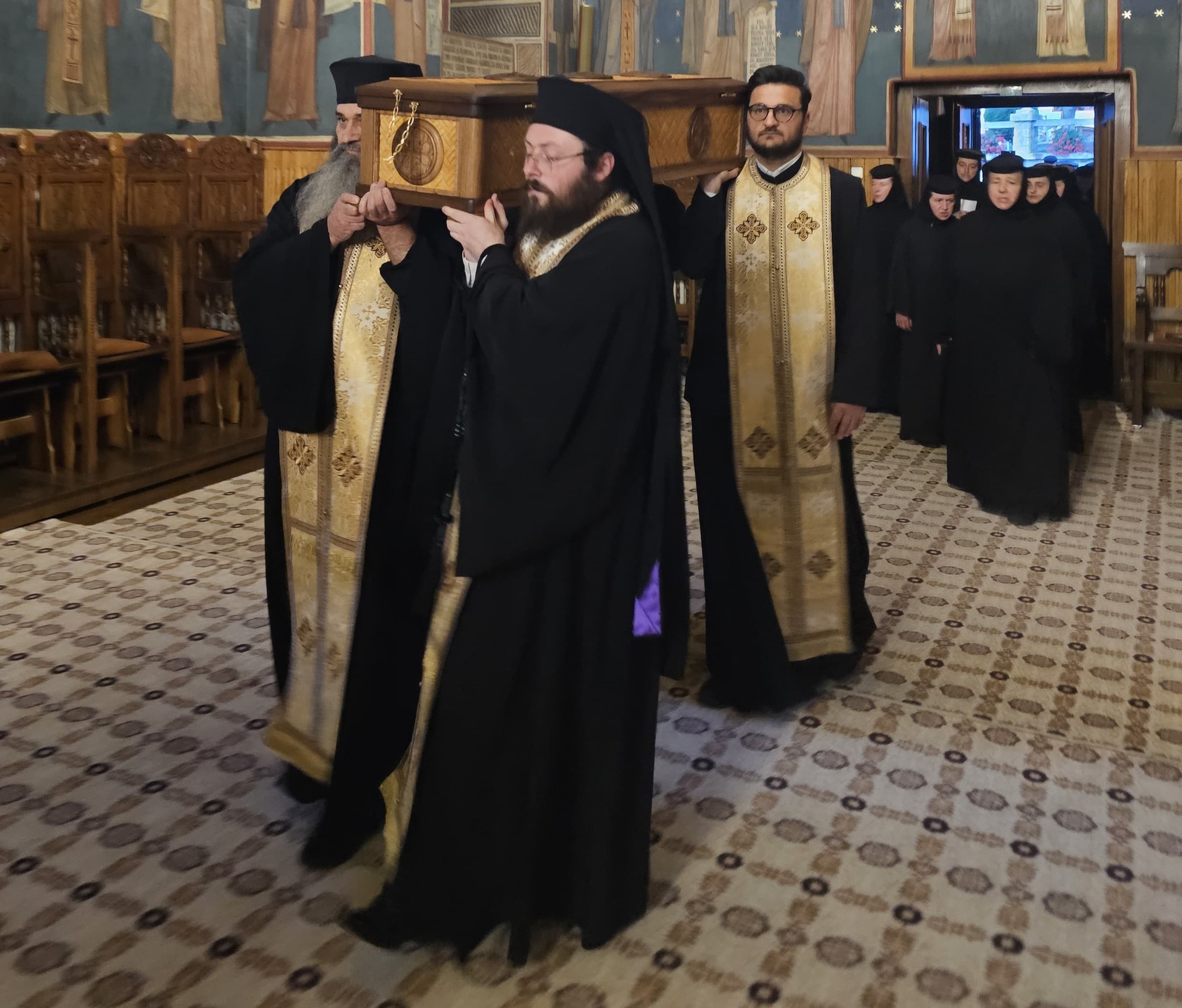 Moaștele Sfântului Dometie cel Milostiv, așezate spre închinare la Mănăstirea Râmeț