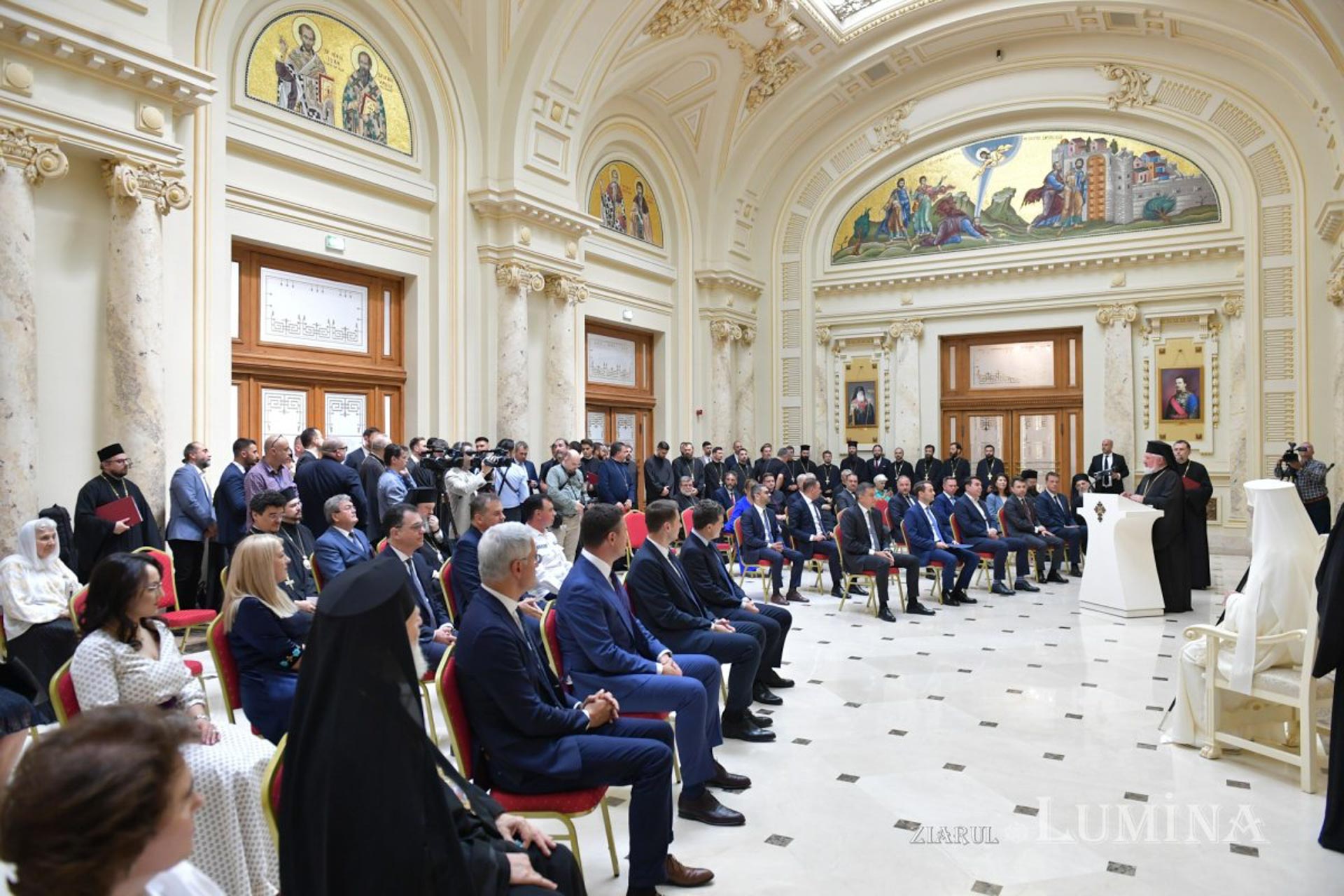 Preafericitul Părinte Daniel, Patriarhul Bisericii Ortodoxe Române, a împlinit 74 de ani. Sărbătoare la Catedrala Patriarhală și la Palatul Patriarhiei