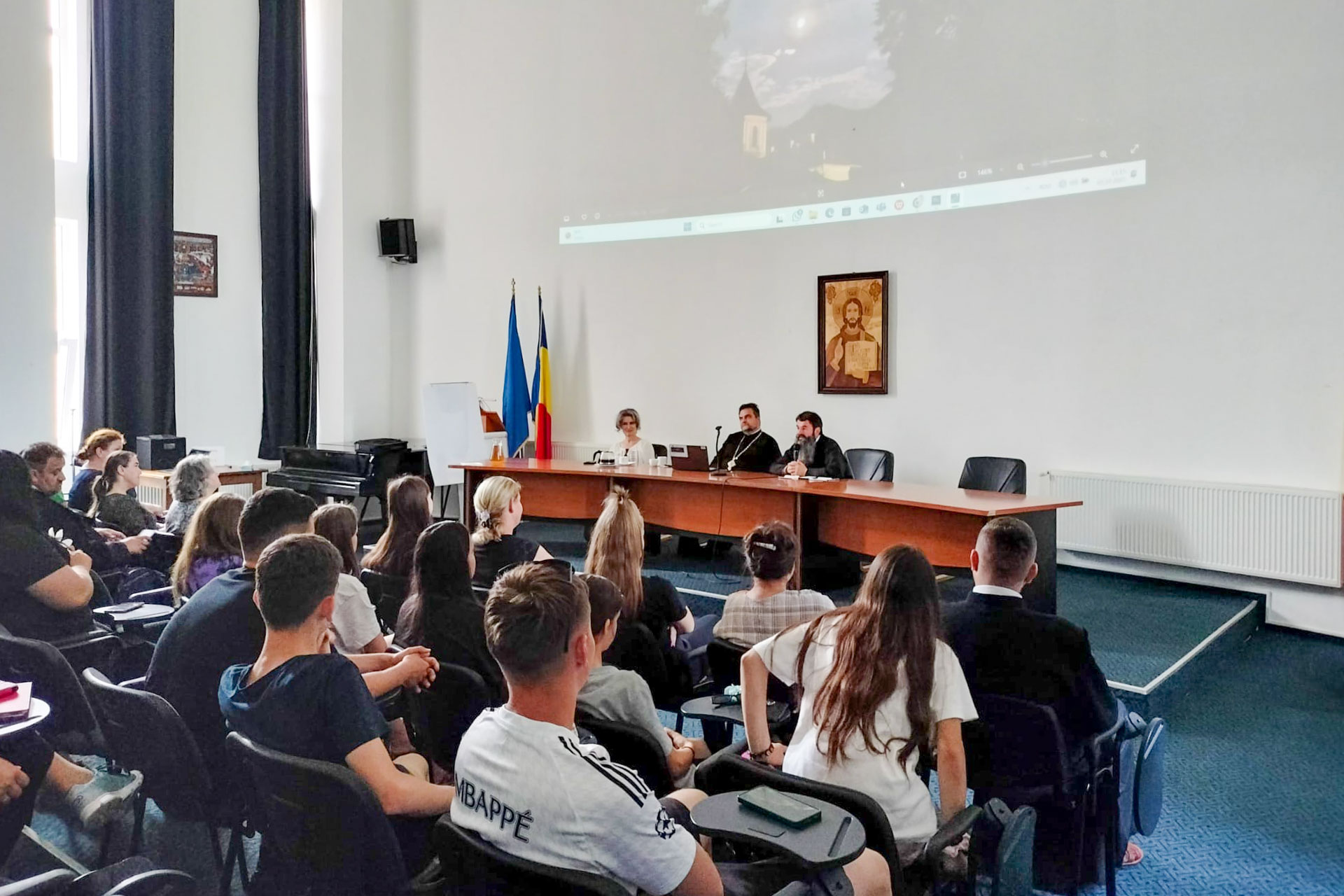 Școala de vară a profesorilor de Religie, la Mănăstirea Brâncoveanu – Sâmbăta de Sus Școala de vară a profesorilor de Religie, la Mănăstirea Brâncoveanu – Sâmbăta de SusȘcoala de vară a profesorilor de Religie, la Mănăstirea Brâncoveanu – Sâmbăta de Sus
