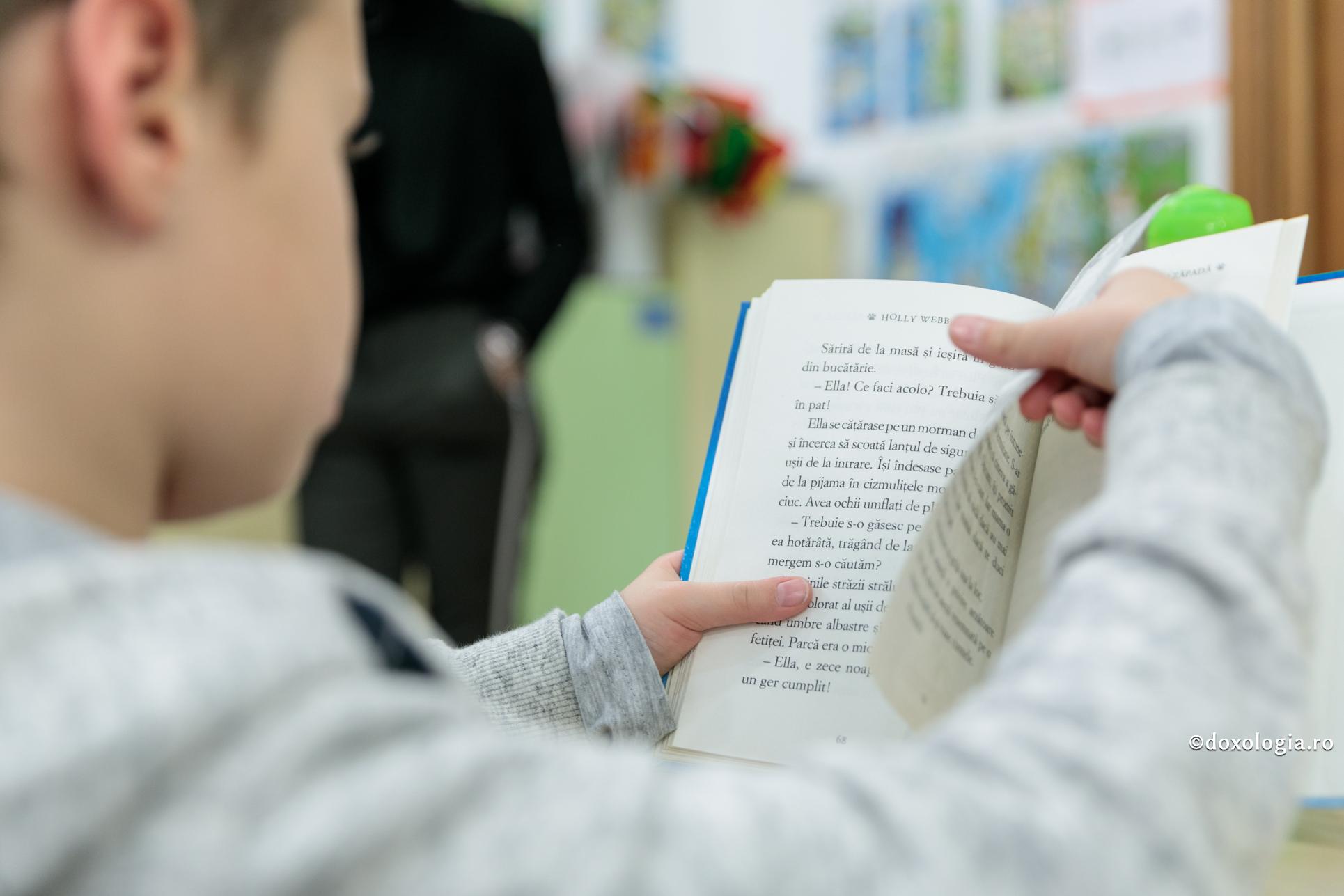 (Video) Cum să trezești bucuria lecturii în copilul tău, fără presiune