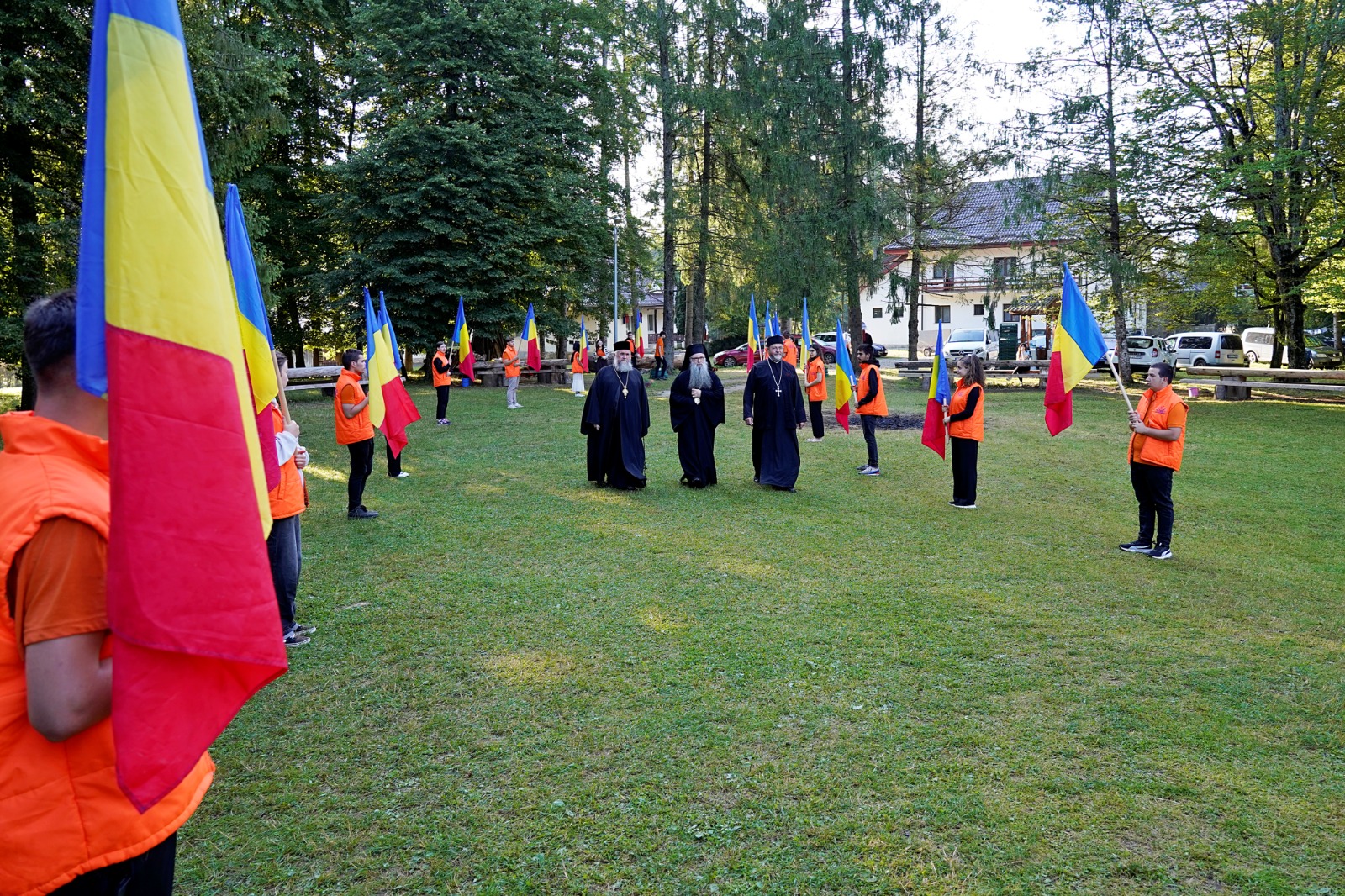 tineri tabăra Nemțișor