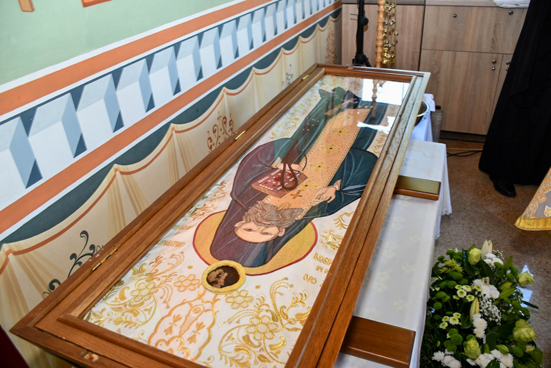 Zi de aleasă sărbătoare duhovnicească la Mănăstirea Vasiova proclamarea canonizării Sfântului Calistrat și hramul mănăstirii