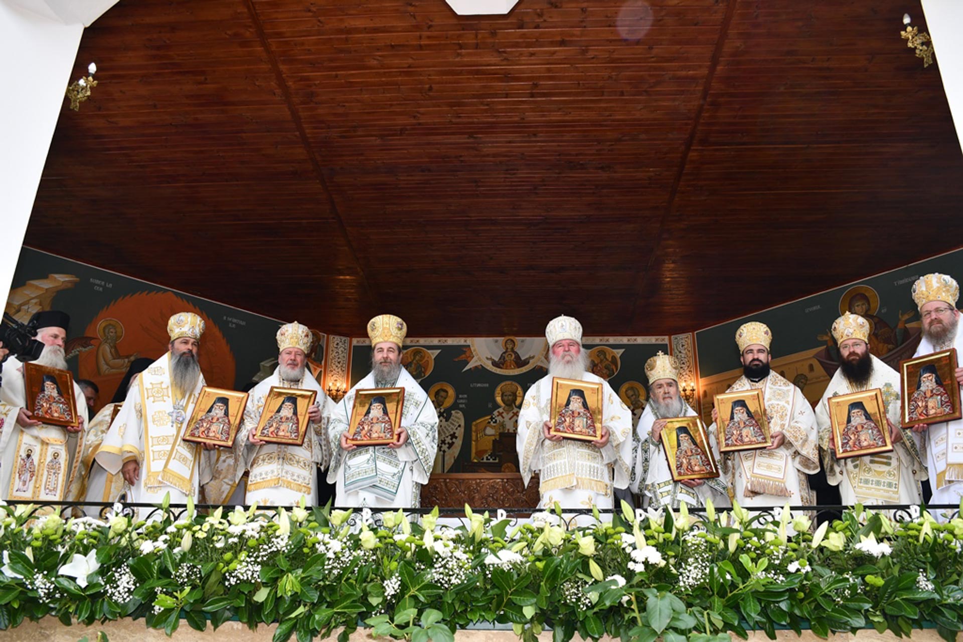 Zi de aleasă sărbătoare duhovnicească la Mănăstirea Vasiova: proclamarea canonizării Sfântului Calistrat și hramul mănăstirii