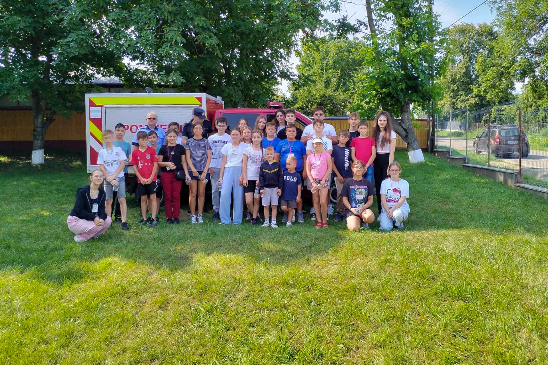 „Micii creștini, călători cu Hristos pe drumul cunoașterii” -  Școala de vară de la Parohia „Sfinții Împărați” Broscăuți