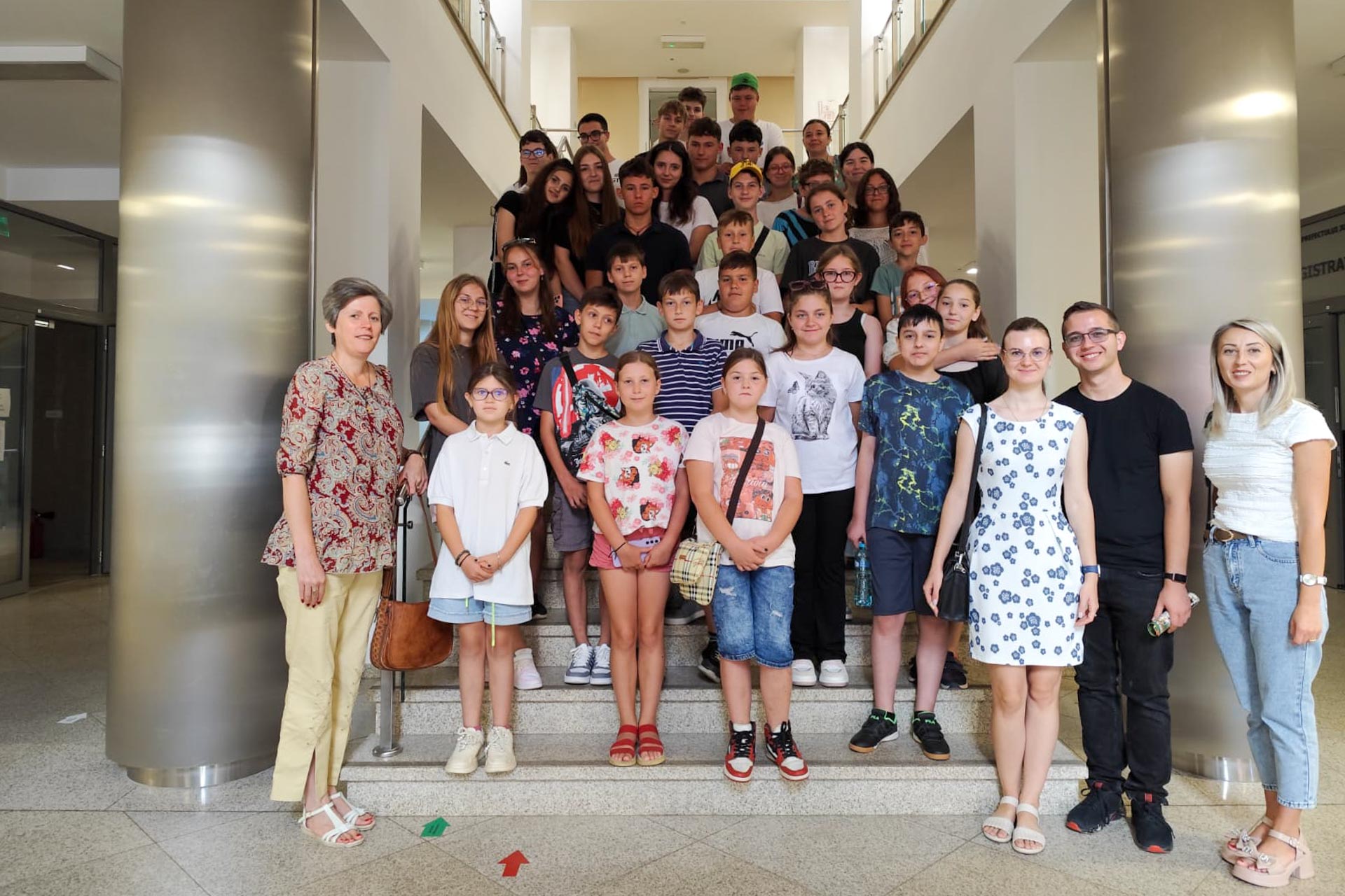 „Micii creștini, călători cu Hristos pe drumul cunoașterii” -  Școala de vară de la Parohia „Sfinții Împărați” Broscăuți