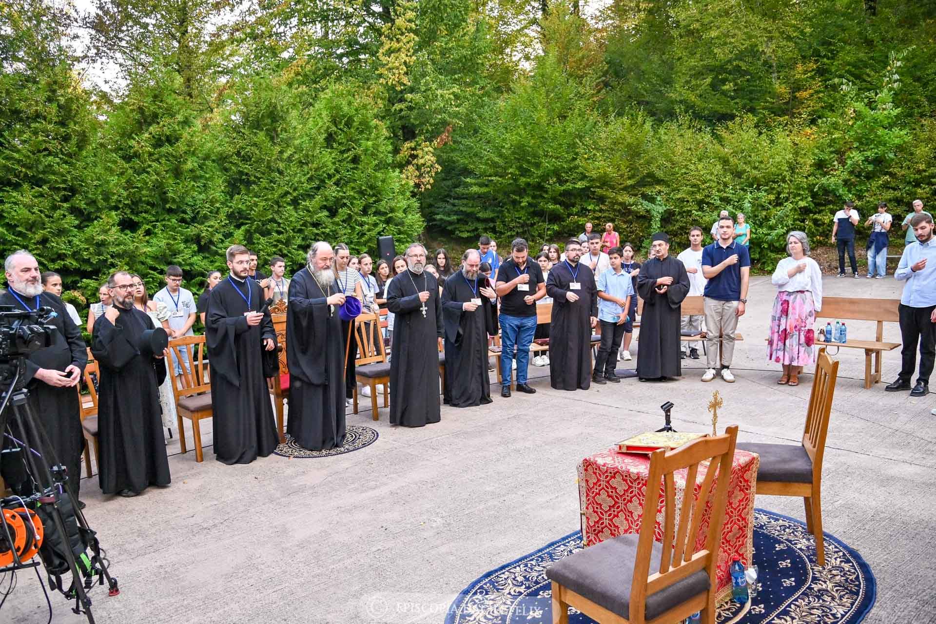 „Tabăra bucuriei” pentru tinerii români din Serbia, la Moneasa – ediția a treia