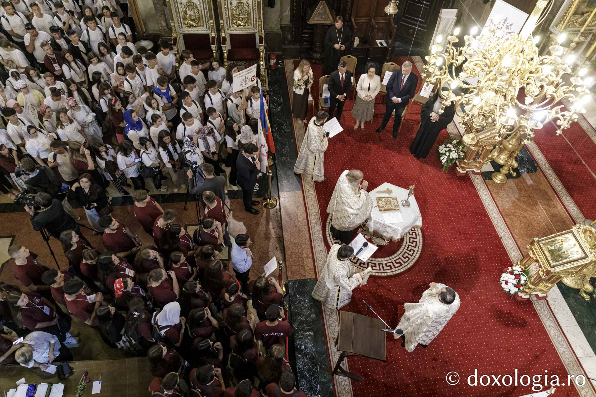 Peste 1.500 de tineri participă la Întâlnirea Tinerilor Ortodocși din Moldova, la Iaș