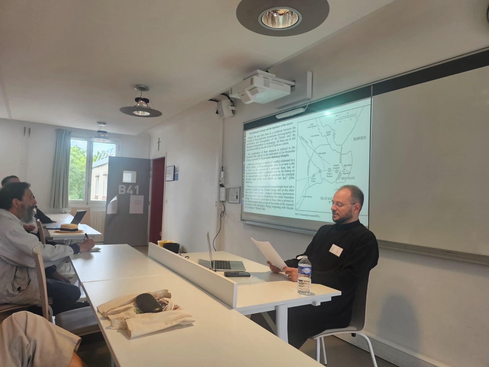 Facultatea de Teologie Ortodoxă din Iași,  reprezentată la Paris în cadrul Congresului Asociației Societas Liturgica