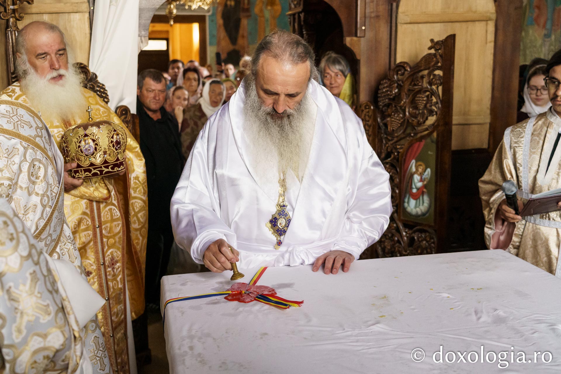 Biserica Parohiei Oneaga, ctitorie a schimonahiei Safta Brâncoveanu din 1856, a fost resfințită astăzi / Foto: Mihail Vrăjitoru Biserica Parohiei Oneaga, ctitorie a schimonahiei Safta Brâncoveanu din 1856, a fost resfințită astăzi