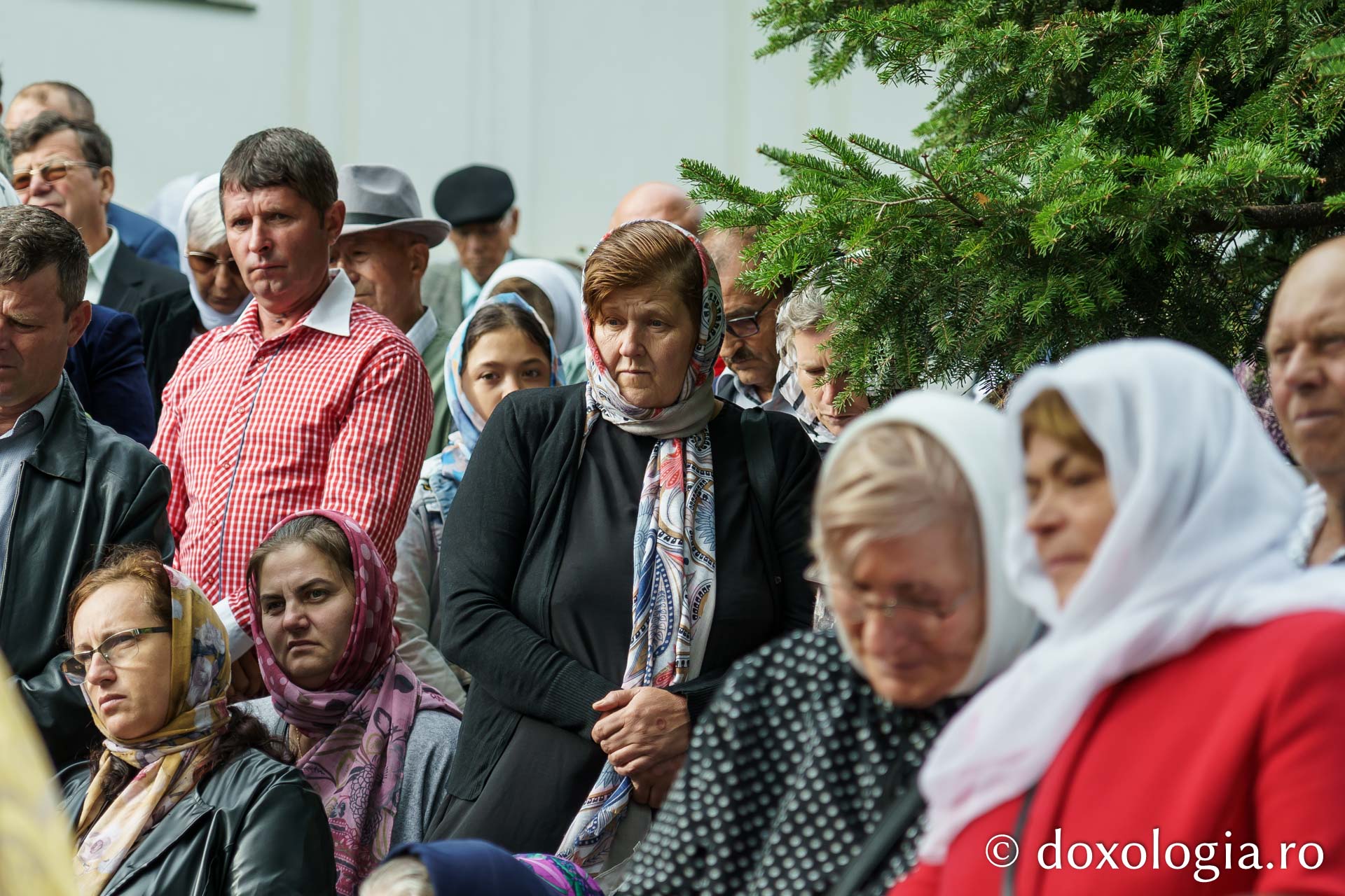 Biserica Parohiei Oneaga, ctitorie a schimonahiei Safta Brâncoveanu din 1856, a fost resfințită astăzi