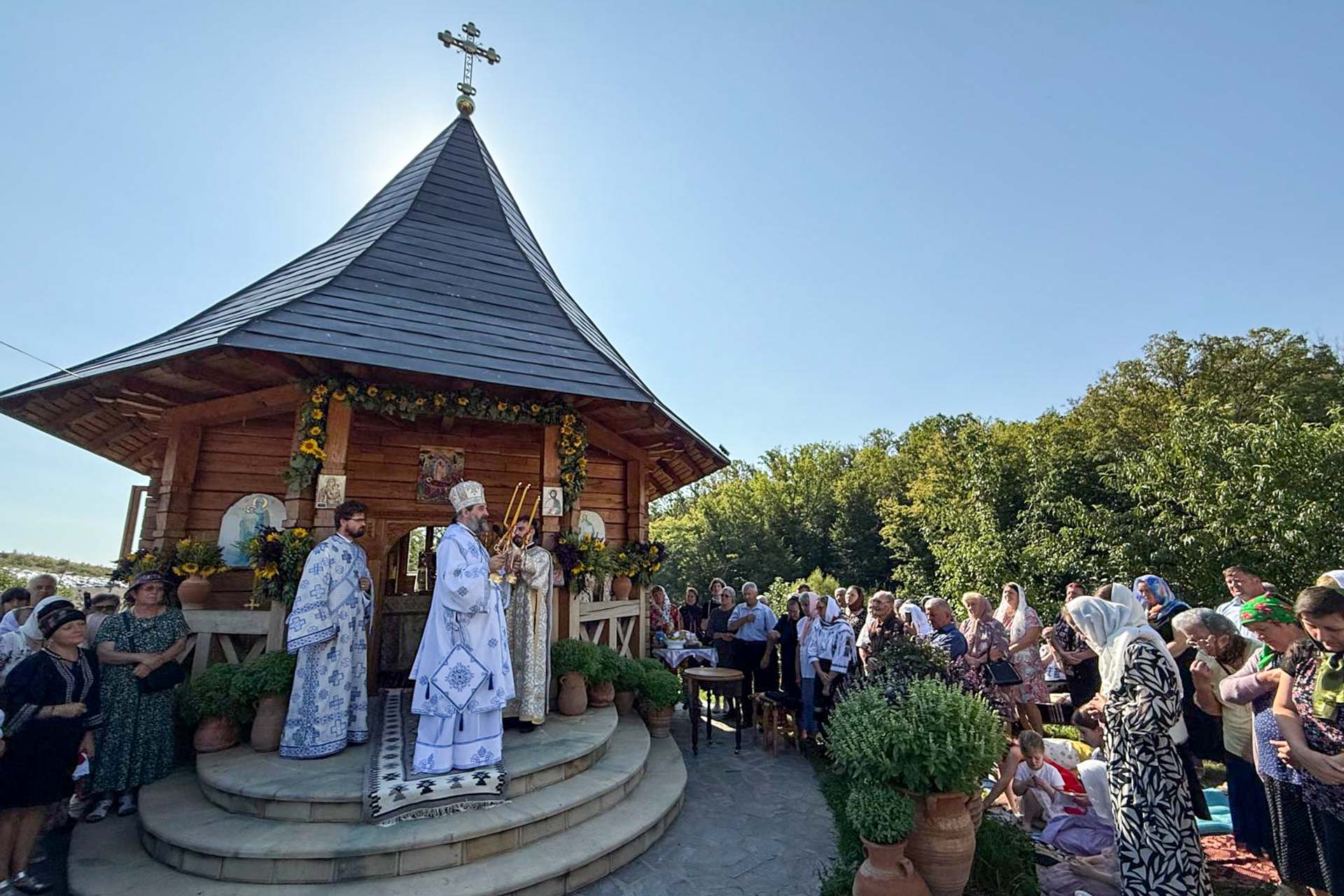 Bucurie duhovnicească la Mănăstirea Cozancea, de sărbătoarea Adormirii Maicii Domnului