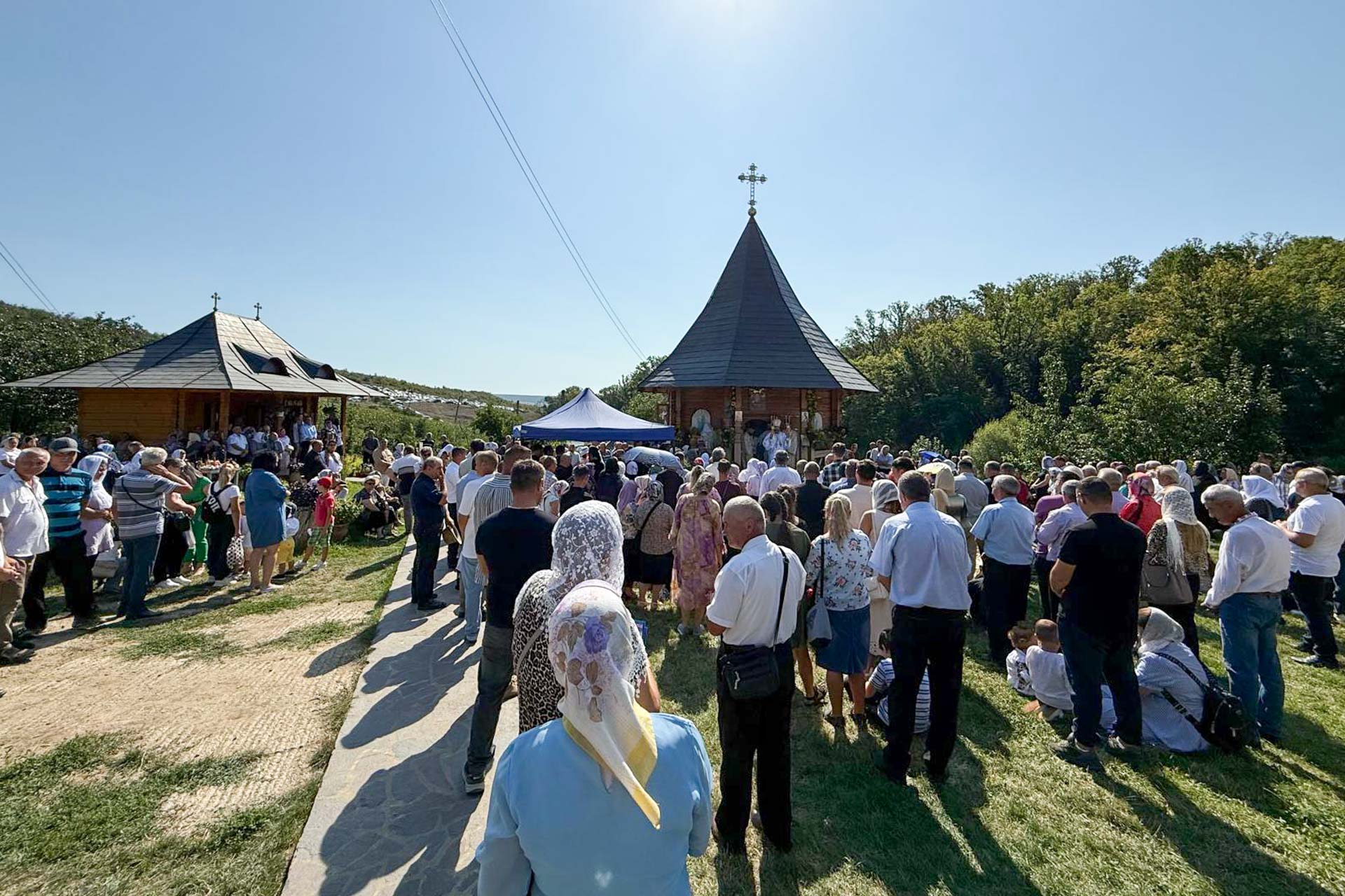 Bucurie duhovnicească la Mănăstirea Cozancea, de sărbătoarea Adormirii Maicii Domnului