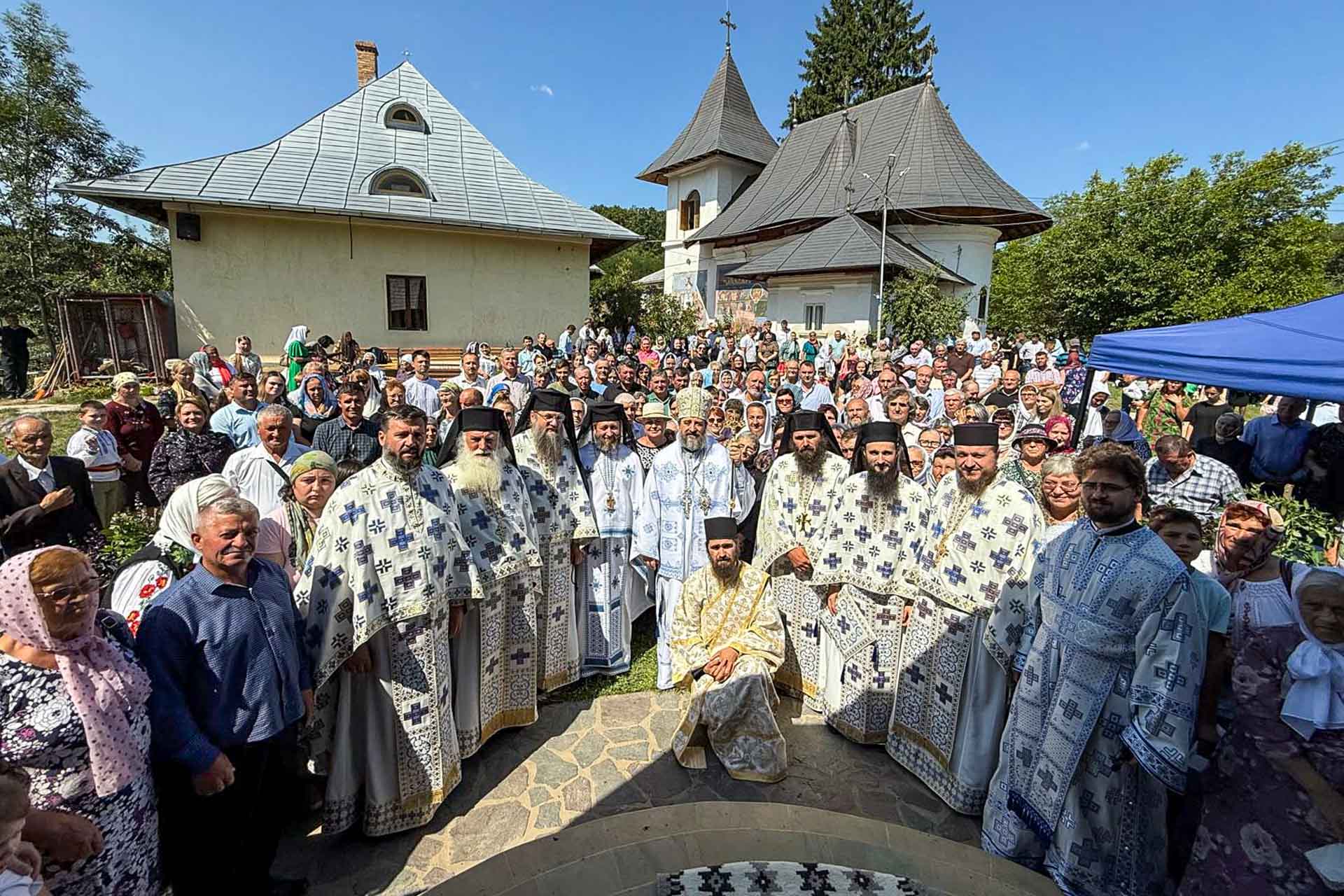 Bucurie duhovnicească la Mănăstirea Cozancea, de sărbătoarea Adormirii Maicii Domnului / Damian Vicovan Bucurie duhovnicească la Mănăstirea Cozancea, de sărbătoarea Adormirii Maicii Domnului