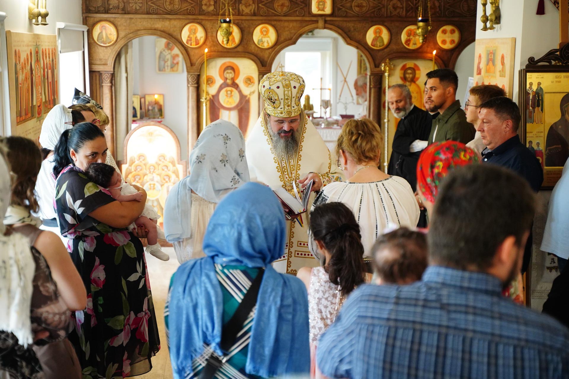 Episcopul Macarie i-a binecuvântat pe românii din nordul Europei