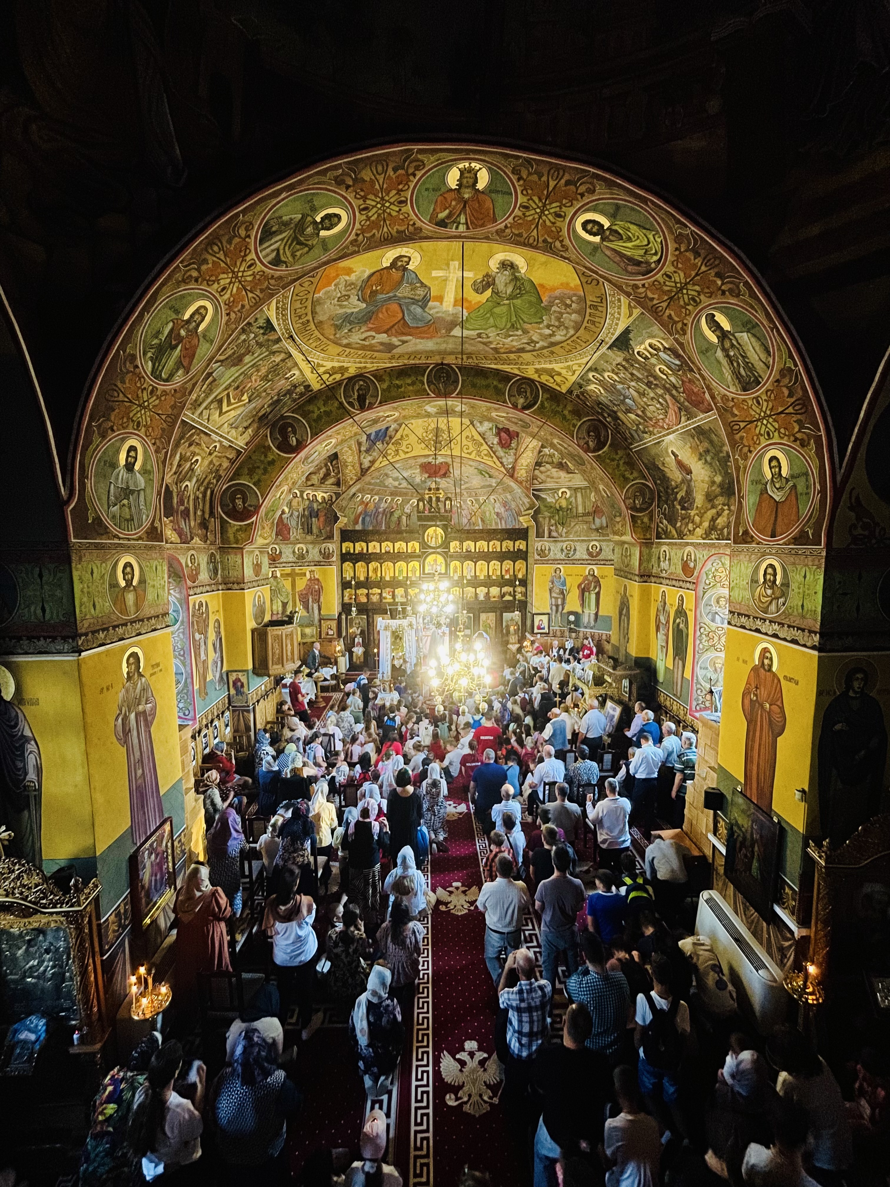 Tabăra „Dăruind vei dobândi” din Filioara – o săptămână de lumină, comuniune și prietenie la Filioara