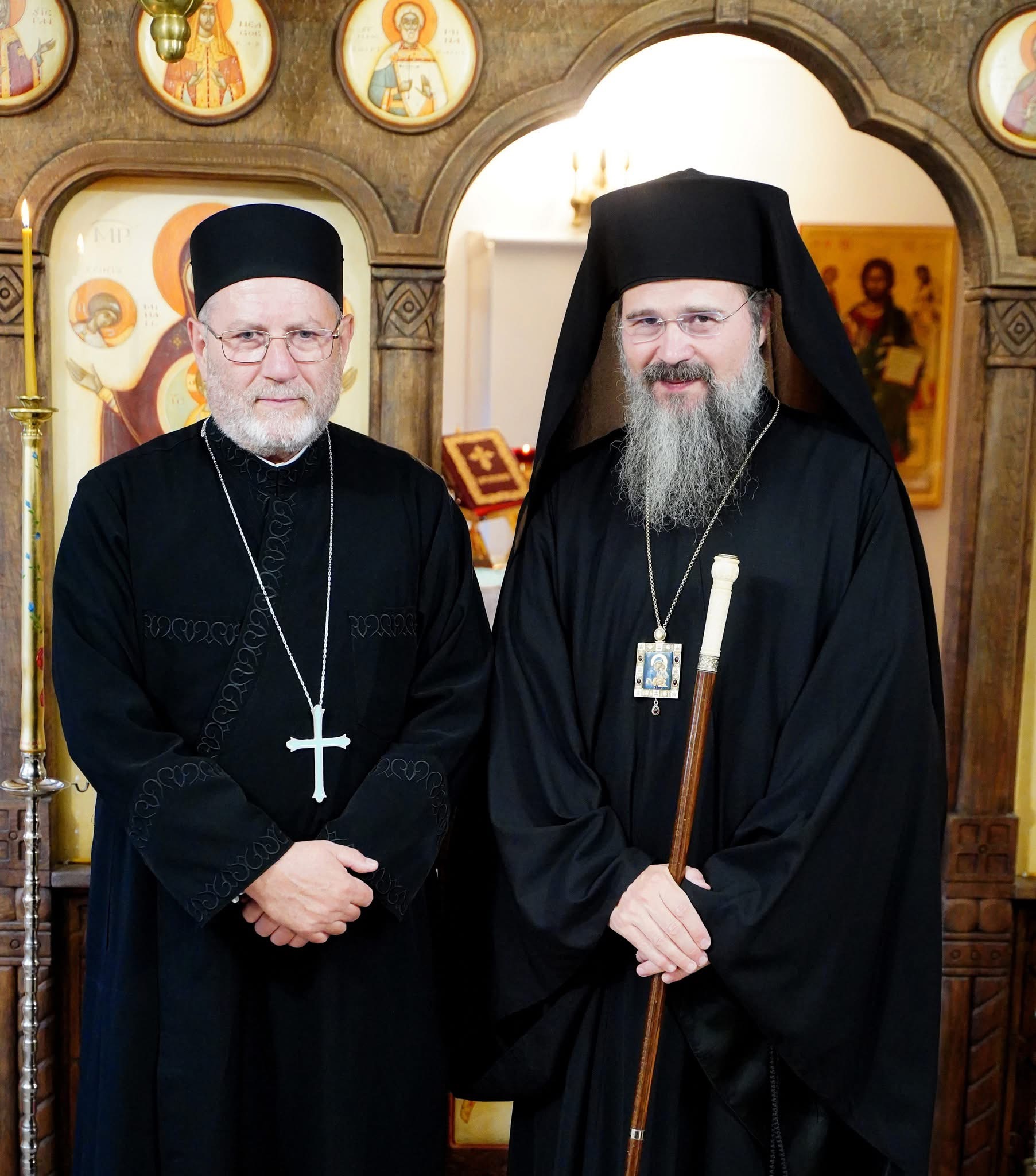 Coordonatorul Pro Vita Iași a primit, din partea PS Macarie, Crucea Nordului