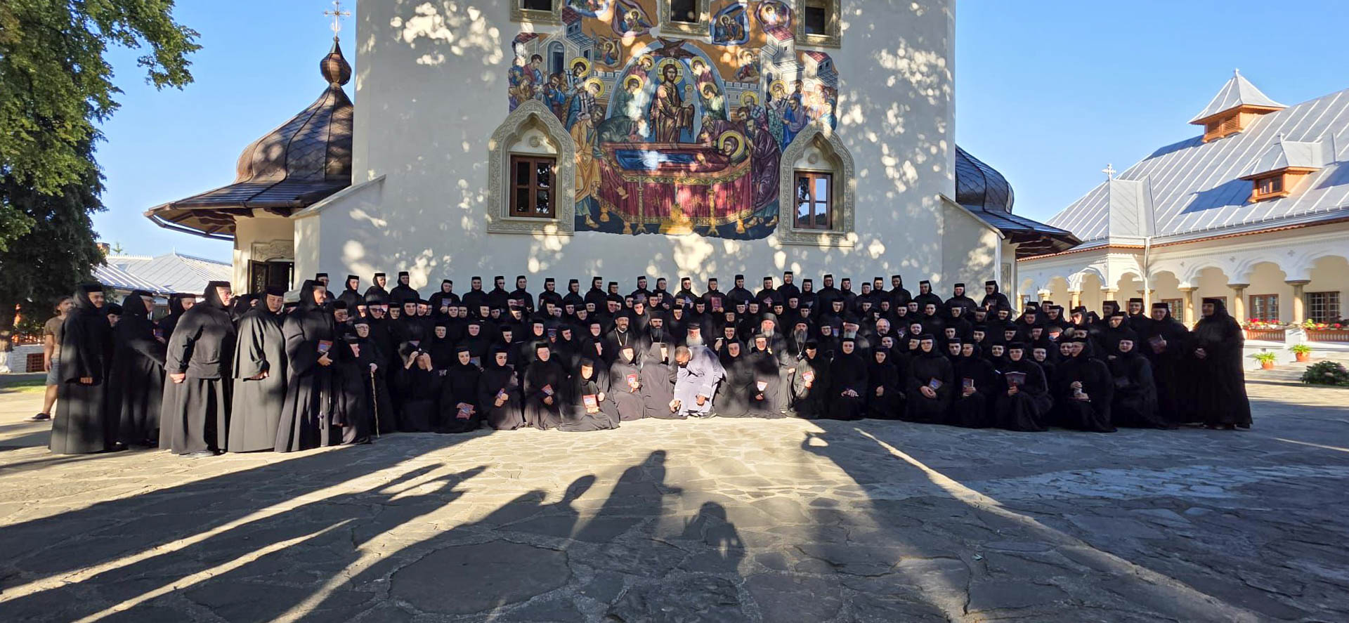 Înaltpreasfințitul Makarios, Arhiepiscopul de Nairobi și Exarhul Africii Orientale, în vizită la Mănăstirea Văratec