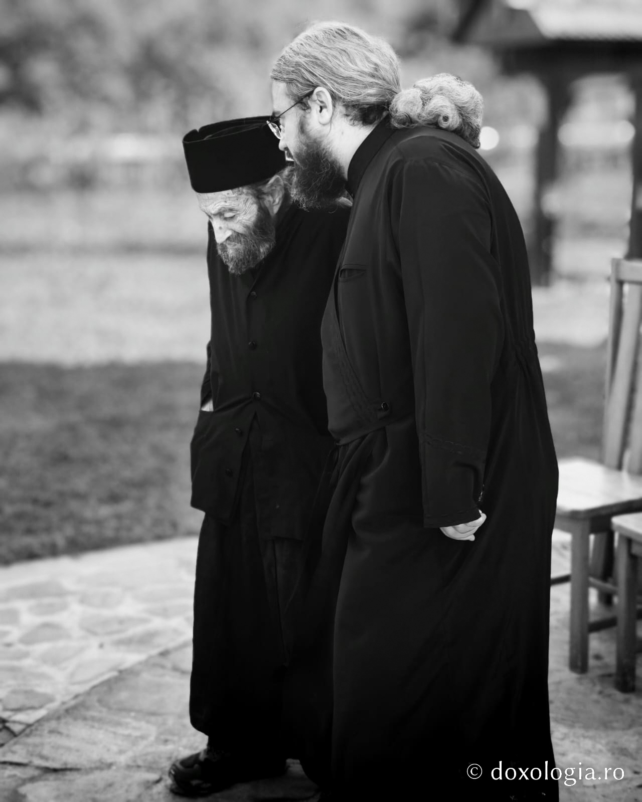 Un altfel de pelerin la Schitul Pocrov: Părintele Rafael din Grădina Maicii Domnului