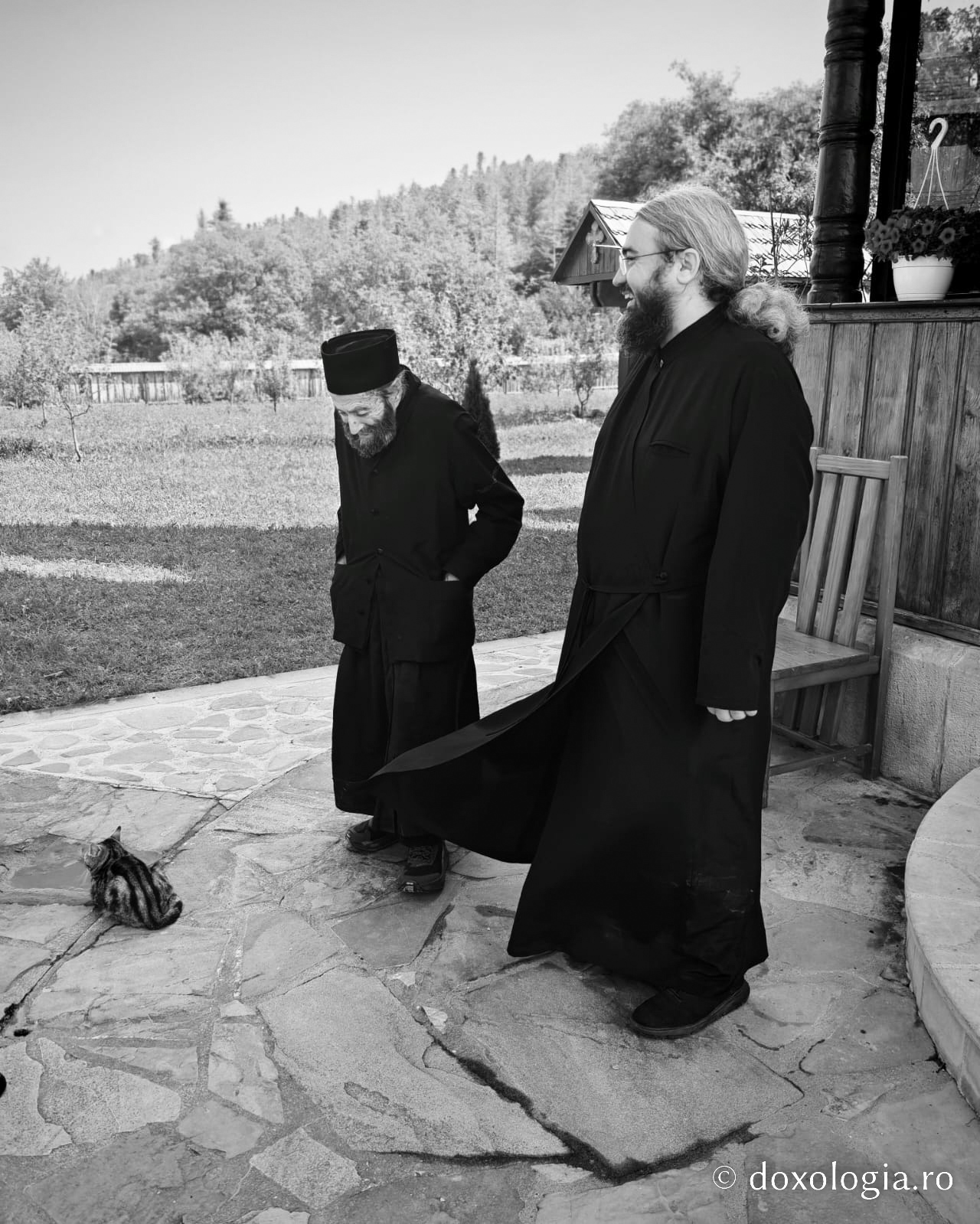 Un altfel de pelerin la Schitul Pocrov: Părintele Rafael din Grădina Maicii Domnului