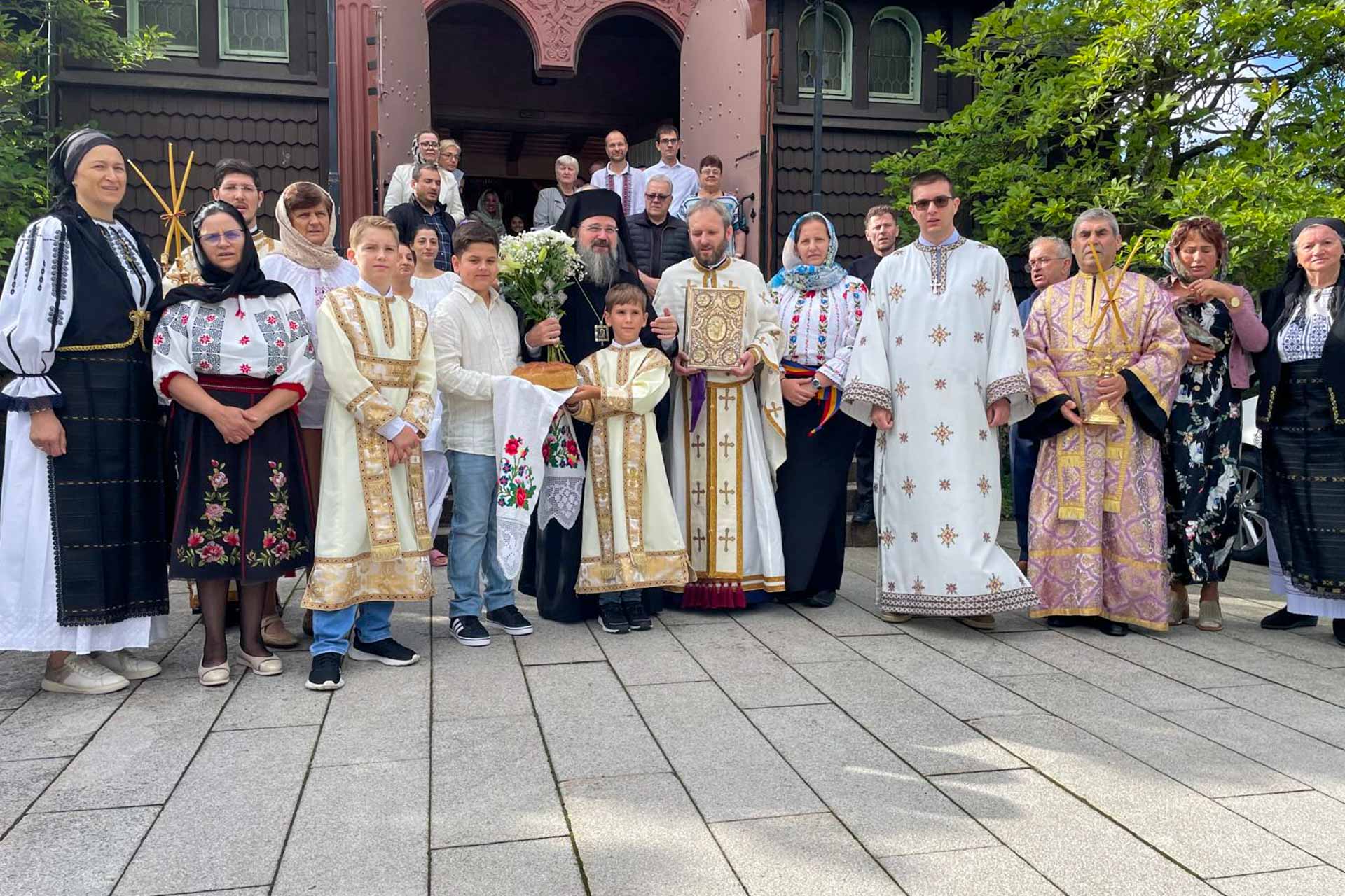 Preasfințitul Macarie, trei zile de slujire și misiune în comunitățile românești din Suedia