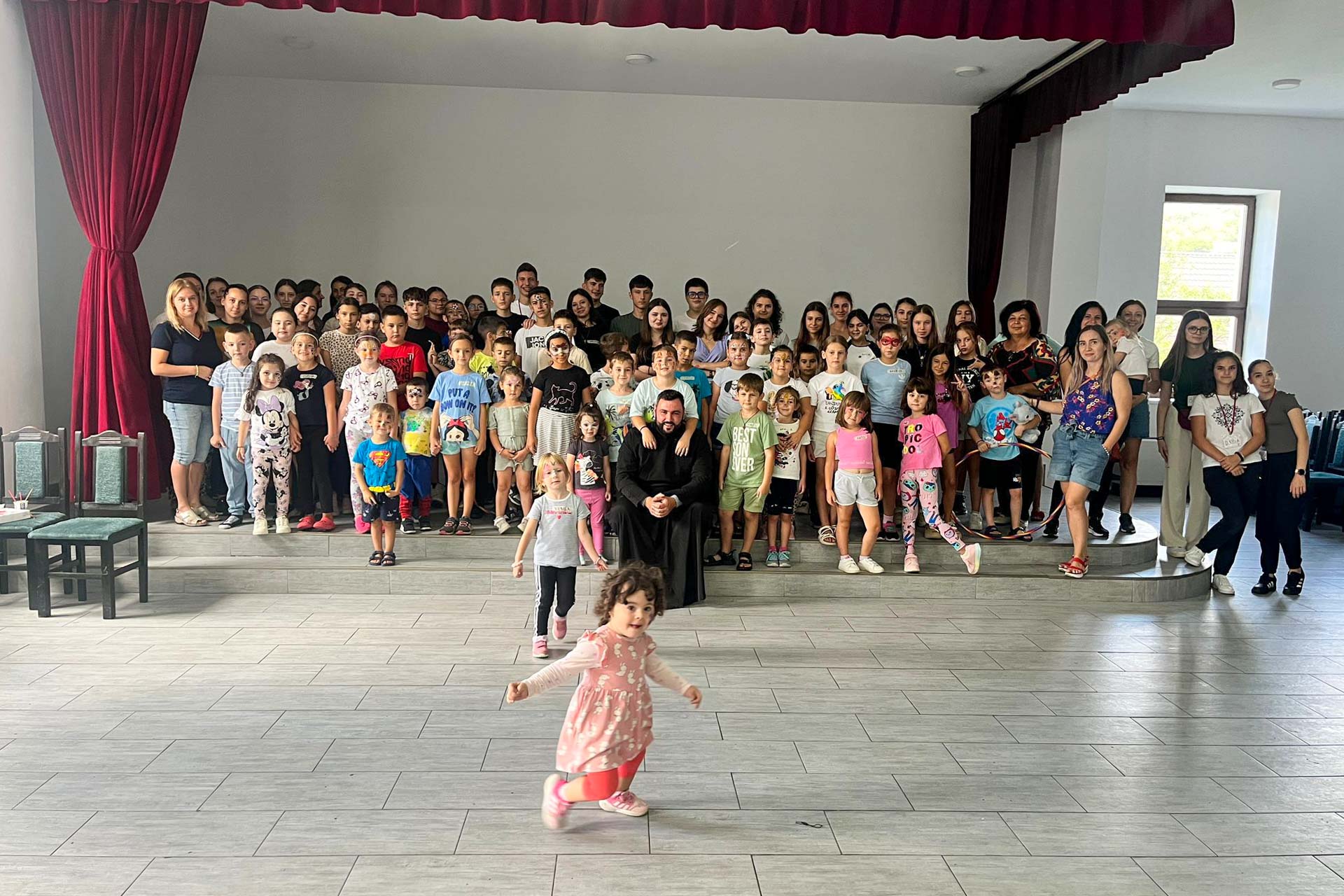 Tabăra Ortodoxă „Vacanță în pridvorul Bisericii” – Parohia Ortodoxă Dumbrăveni, Protopopiatul Beclean, Ediția a IX-a Tabăra Ortodoxă „Vacanță în pridvorul Bisericii” – Parohia Ortodoxă Dumbrăveni, Protopopiatul Beclean, Ediția a IX-a