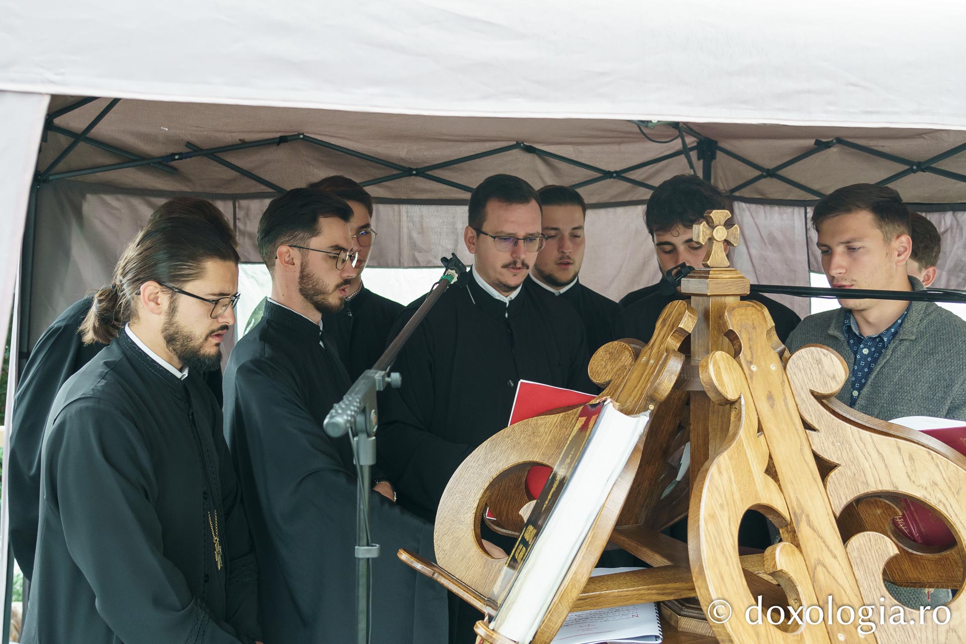 Mănăstirea Sihăstria Voronei și-a cinstit astăzi ocrotitorul, pe Sfântul Cuvios Onufrie / Foto: Mihail Vrăjitoru Mănăstirea Sihăstria Voronei și-a cinstit astăzi ocrotitorul, pe Sfântul Cuvios Onufrie