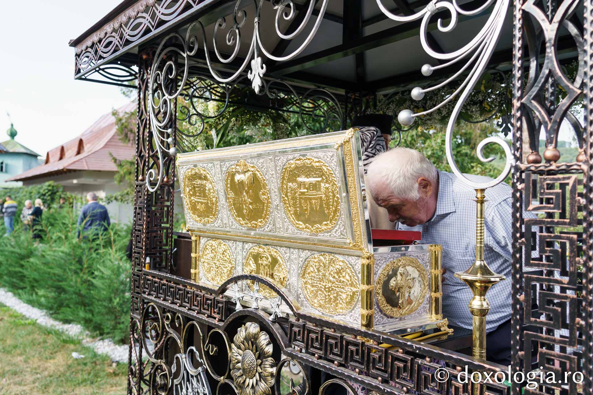 Mănăstirea Sihăstria Voronei și-a cinstit astăzi ocrotitorul, pe Sfântul Cuvios Onufrie / Foto: Mihail Vrăjitoru Mănăstirea Sihăstria Voronei și-a cinstit astăzi ocrotitorul, pe Sfântul Cuvios Onufrie