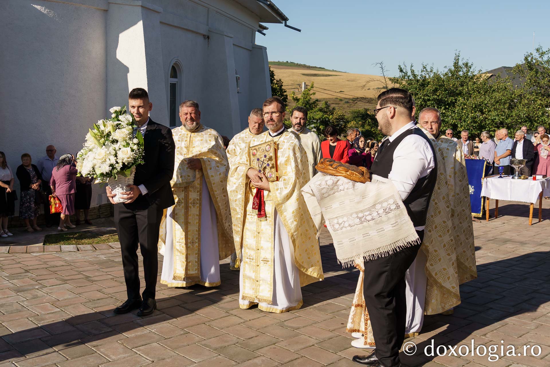 Ansamblul parohial din Dorobanț, sfințit de PS Nichifor Botoșăneanul