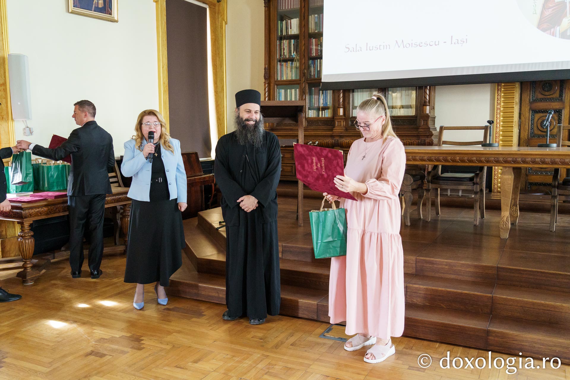 La Iași a avut loc consfătuirea profesorilor de religie din învățământul preuniversitar