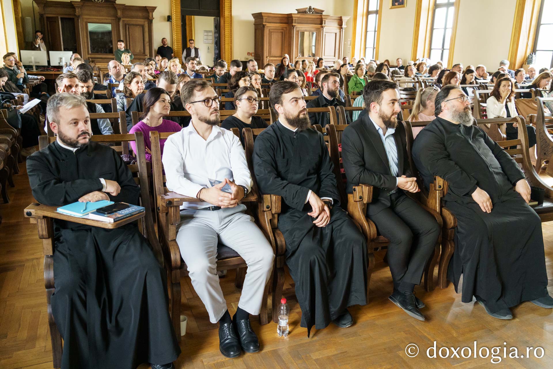 La Iași a avut loc consfătuirea profesorilor de religie din învățământul preuniversitar  / Foto: Mihail Vrăjitoru (Video) Profesorii de religie din Iași, reuniți la început de an școlar