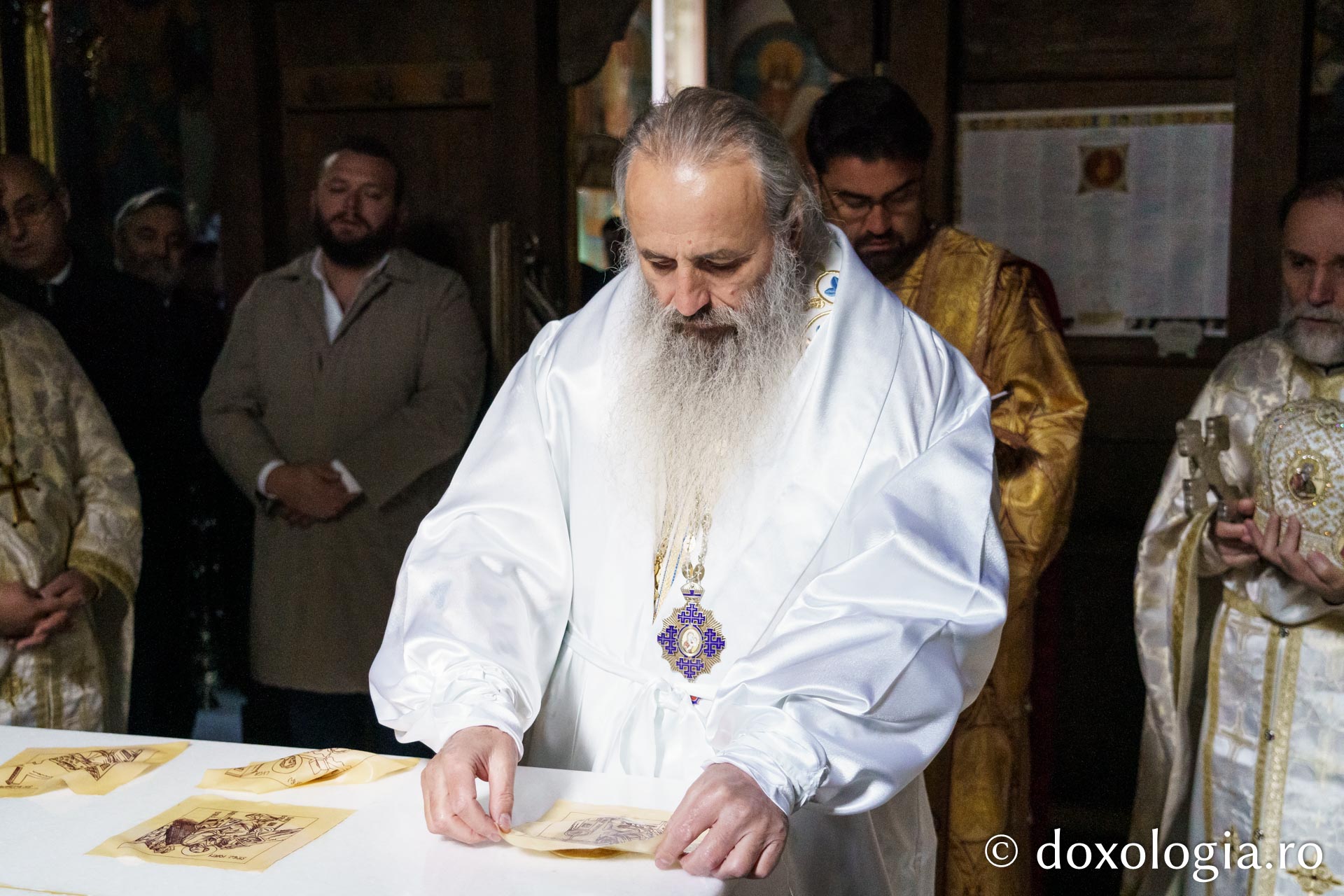 Resfințirea bisericii „Sfântul Mare Mucenic Pantelimon” din Iași, un prilej de mare bucurie pentru credincioși