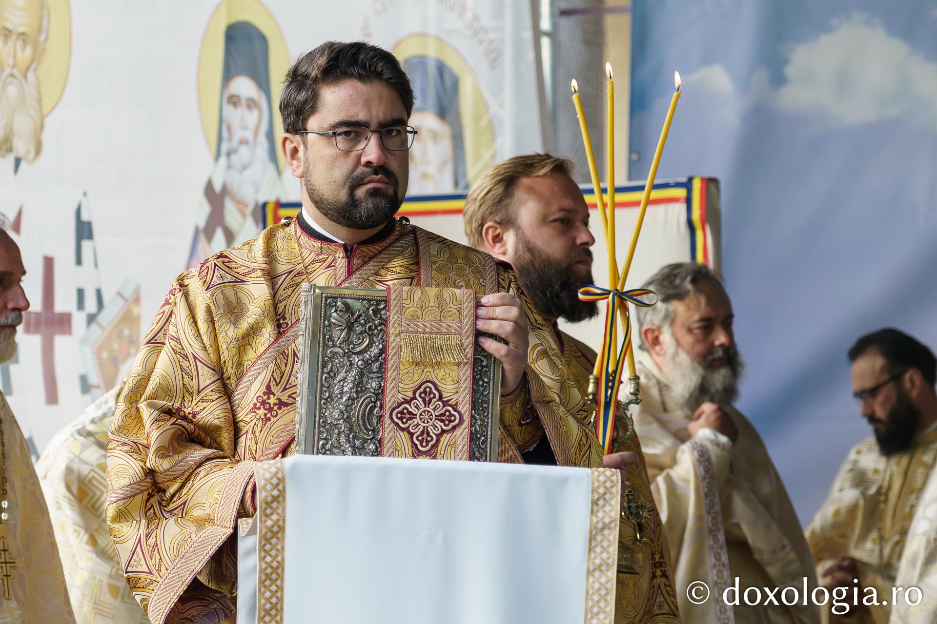 Resfințirea bisericii „Sfântul Mare Mucenic Pantelimon” din Iași, un prilej de mare bucurie pentru credincioși