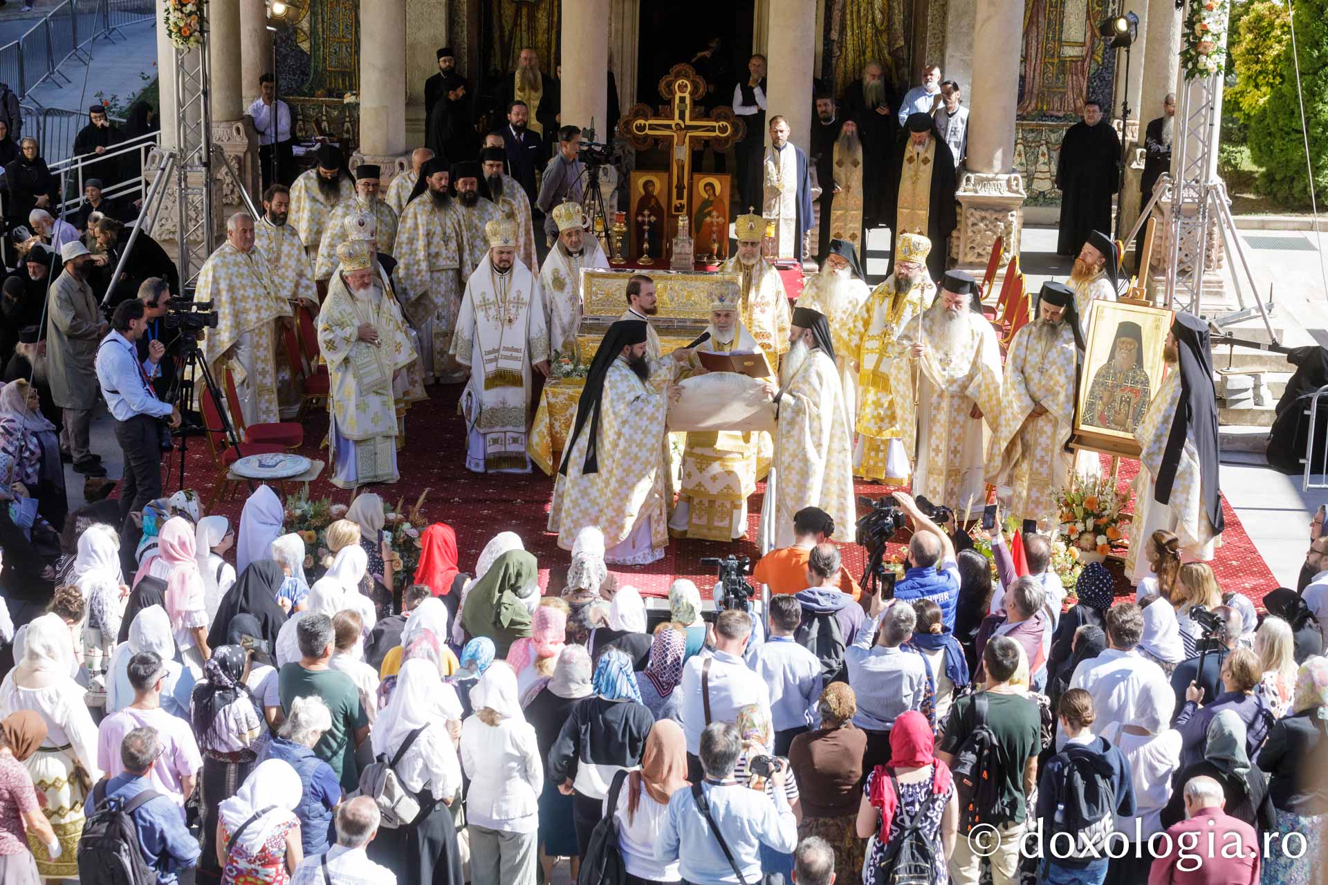 Proclamarea Canonizării Sfântului Cuvios Mărturisitor Sofian de la Antim / Foto: pr. Silviu Cluci Proclamarea Canonizării Sfântului Cuvios Mărturisitor Sofian de la Antim