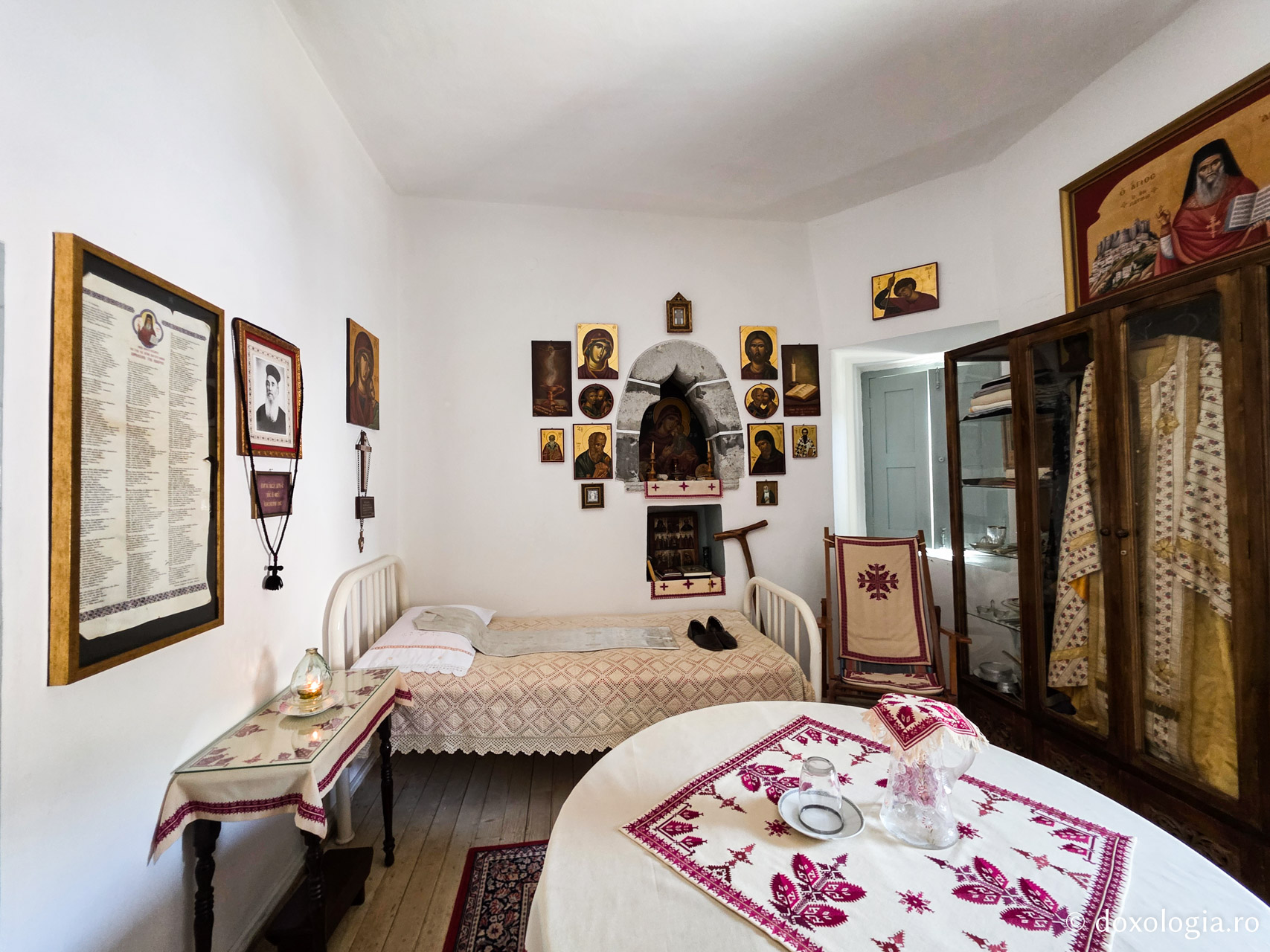 Popas duhovnicesc la Chilia Sfântului Amfilohie Makris din Patmos / Foto: Magda Buftea Popas duhovnicesc la Chilia Sfântului Amfilohie Makris din Patmos