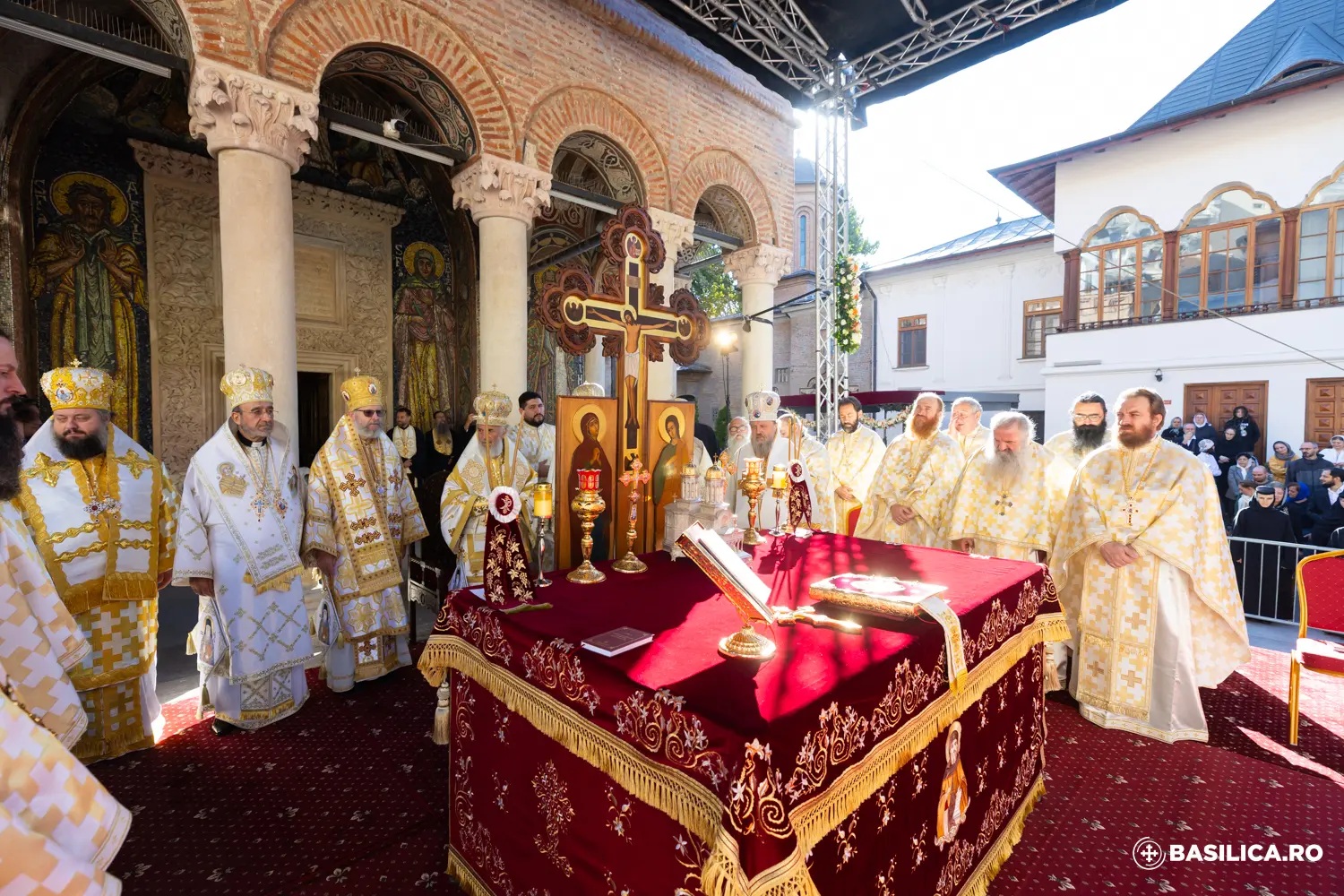 Curtea Mănăstirii Antim, loc de rugăciune la proclamarea canonizării Sfântului Sofian