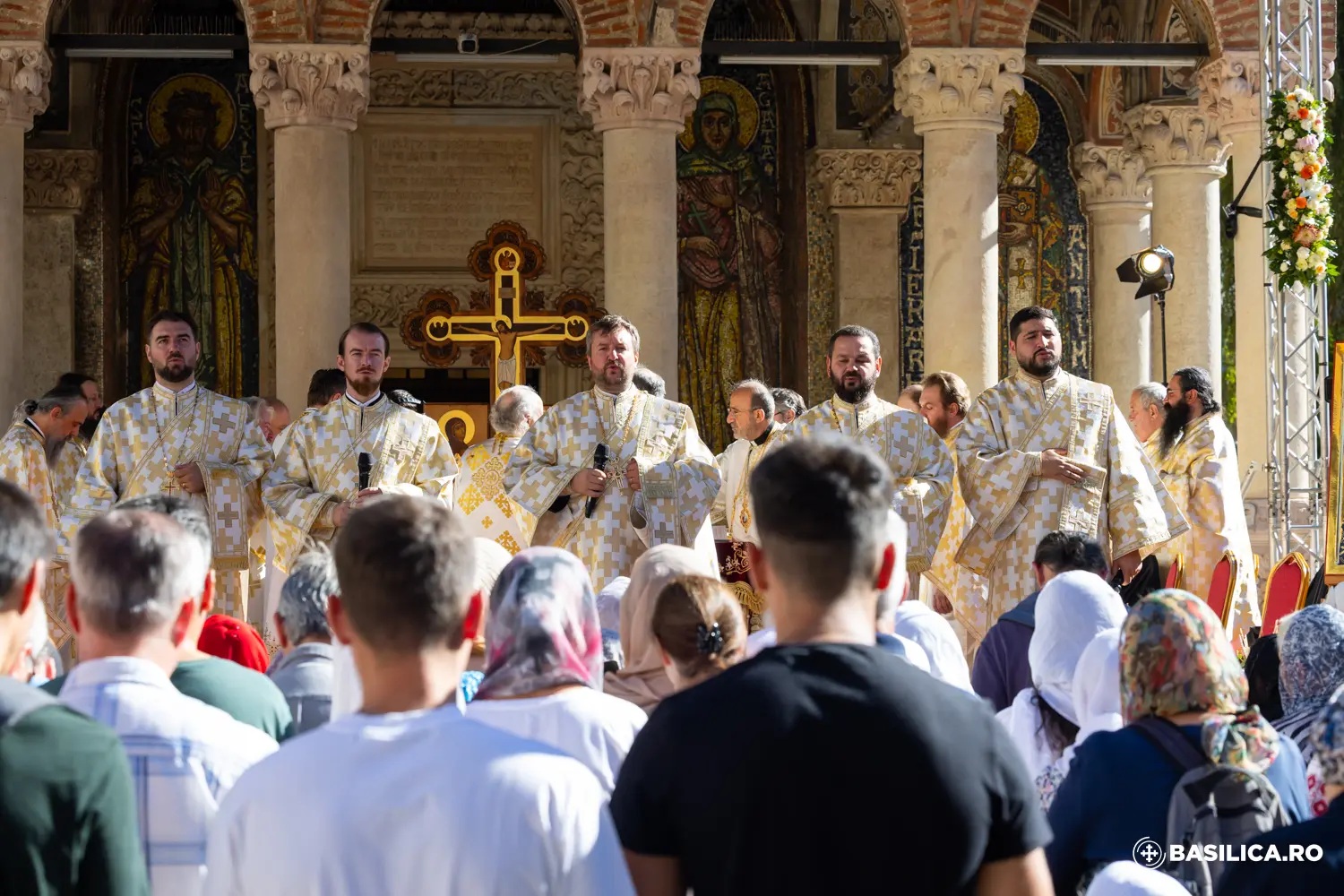 Curtea Mănăstirii Antim, loc de rugăciune la proclamarea canonizării Sfântului Sofian