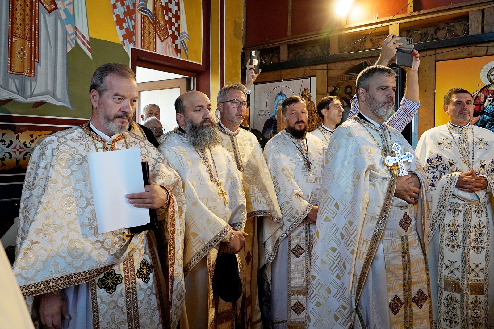 Un nou lăcaș de rugăciune pentru credincioșii din Zănești, după 25 de ani de osteneală și jertfă