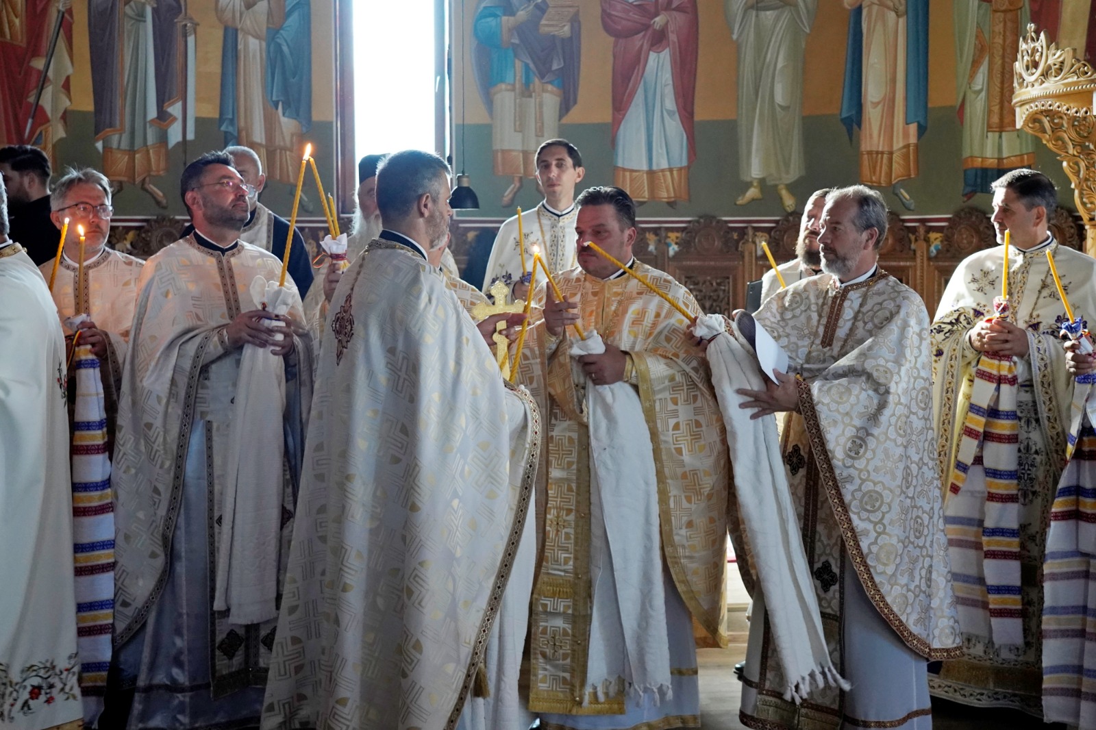 Un nou lăcaș de rugăciune pentru credincioșii din Zănești, după 25 de ani de osteneală și jertfă