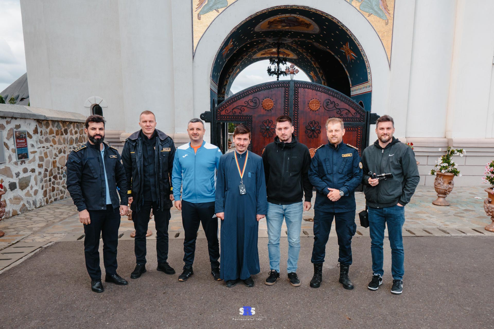 Persoane private de libertate de la Penitenciarul Iași au vizitat Mănăstirea Hadâmbu