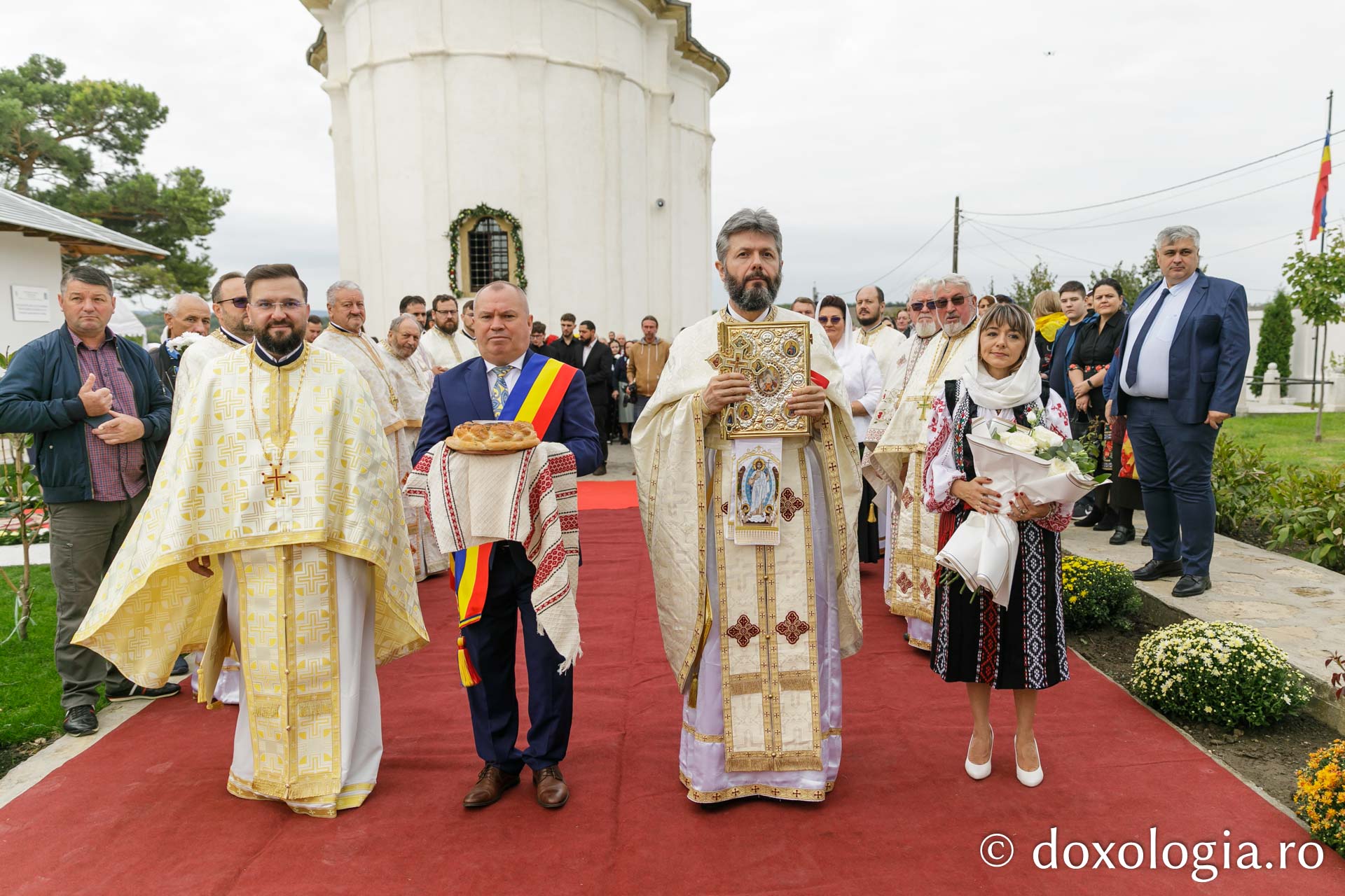Sfintirea așezământului social al Parohiei Cucuteni – Lețcani