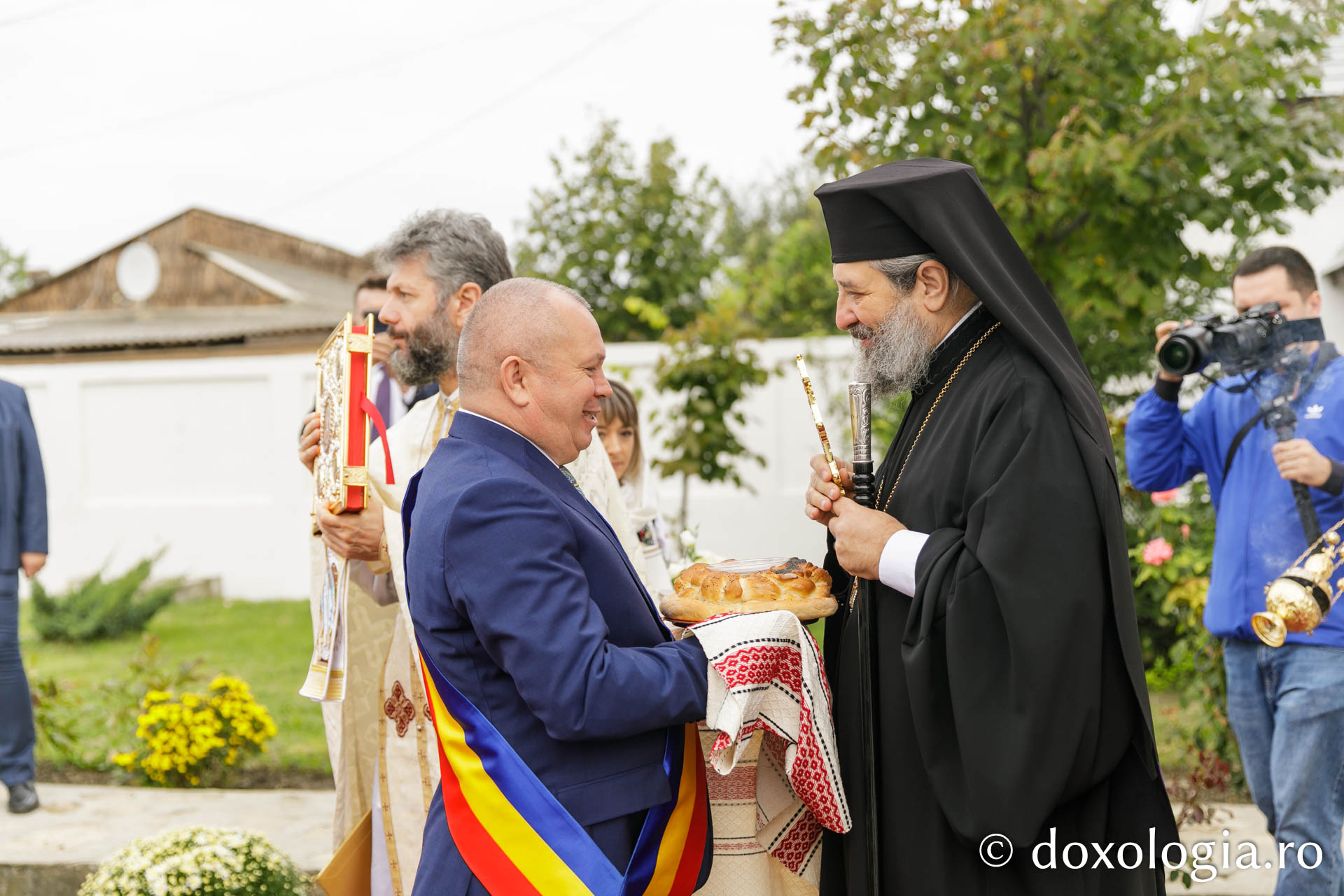 Sfintirea așezământului social al Parohiei Cucuteni – Lețcani