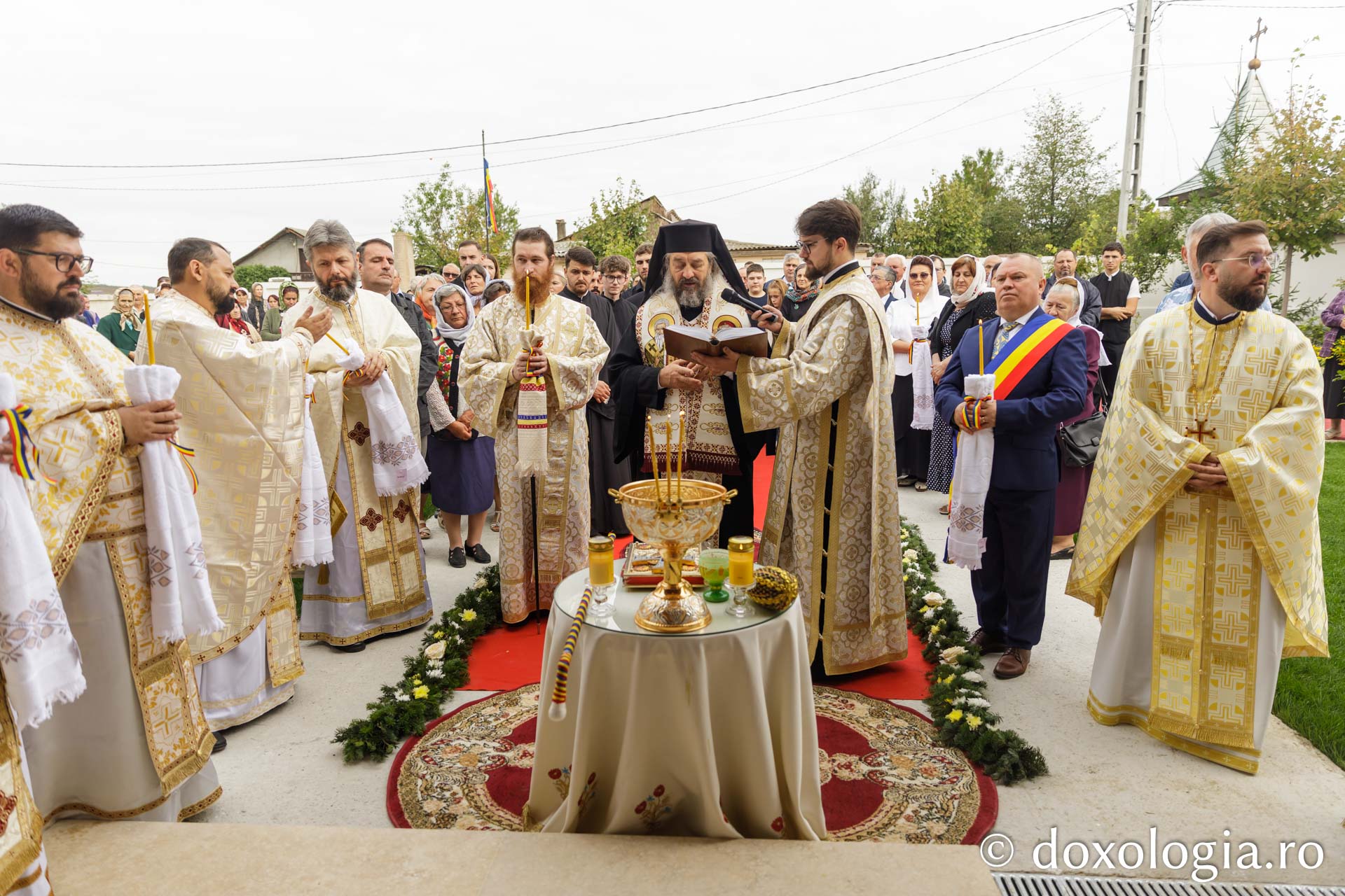 Sfintirea așezământului social al Parohiei Cucuteni – Lețcani