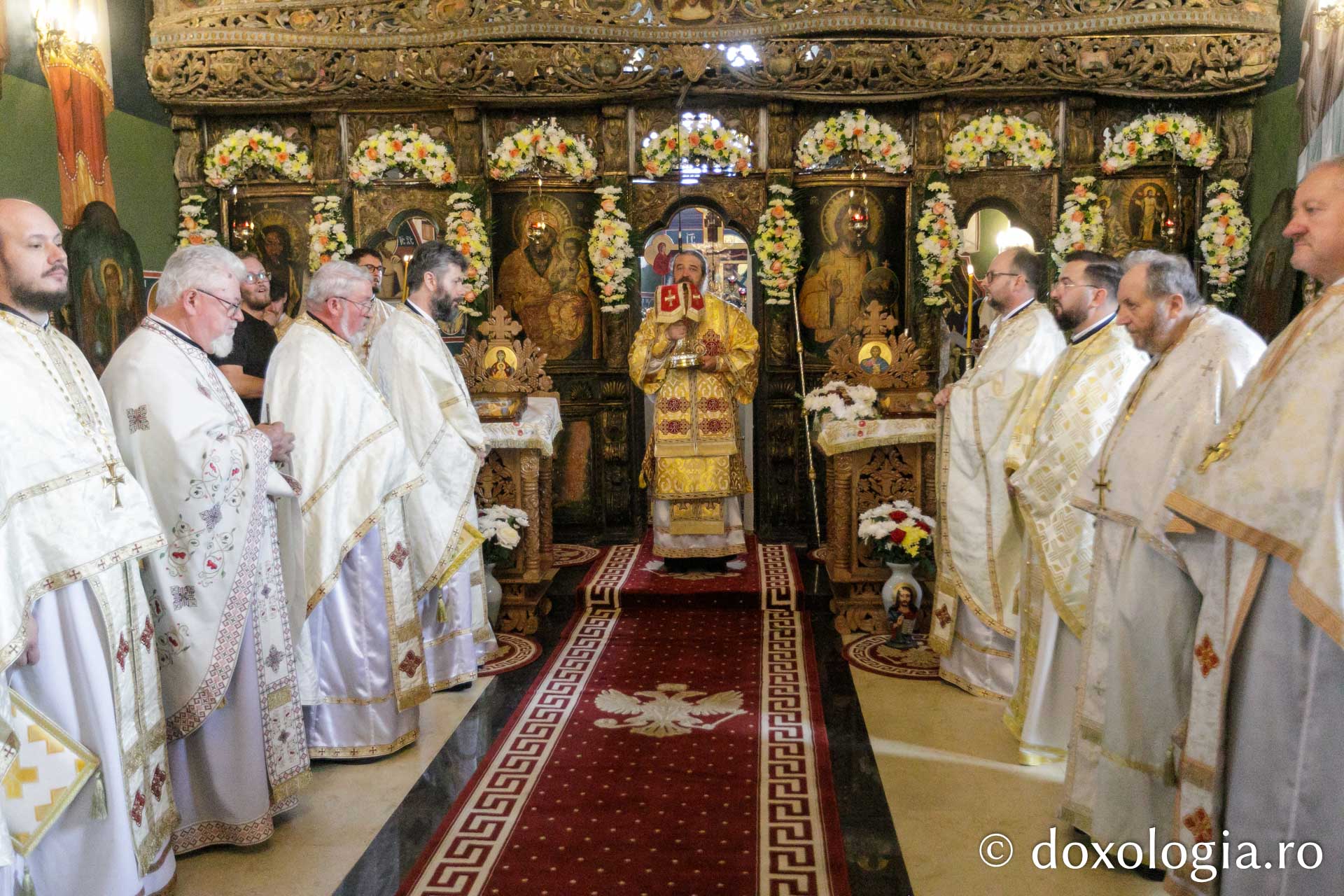 Liturghie la Parohia Cucuteni – Lețcani