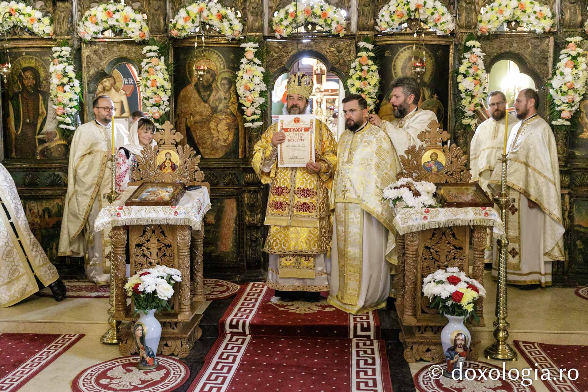 Liturghie la Parohia Cucuteni – Lețcani