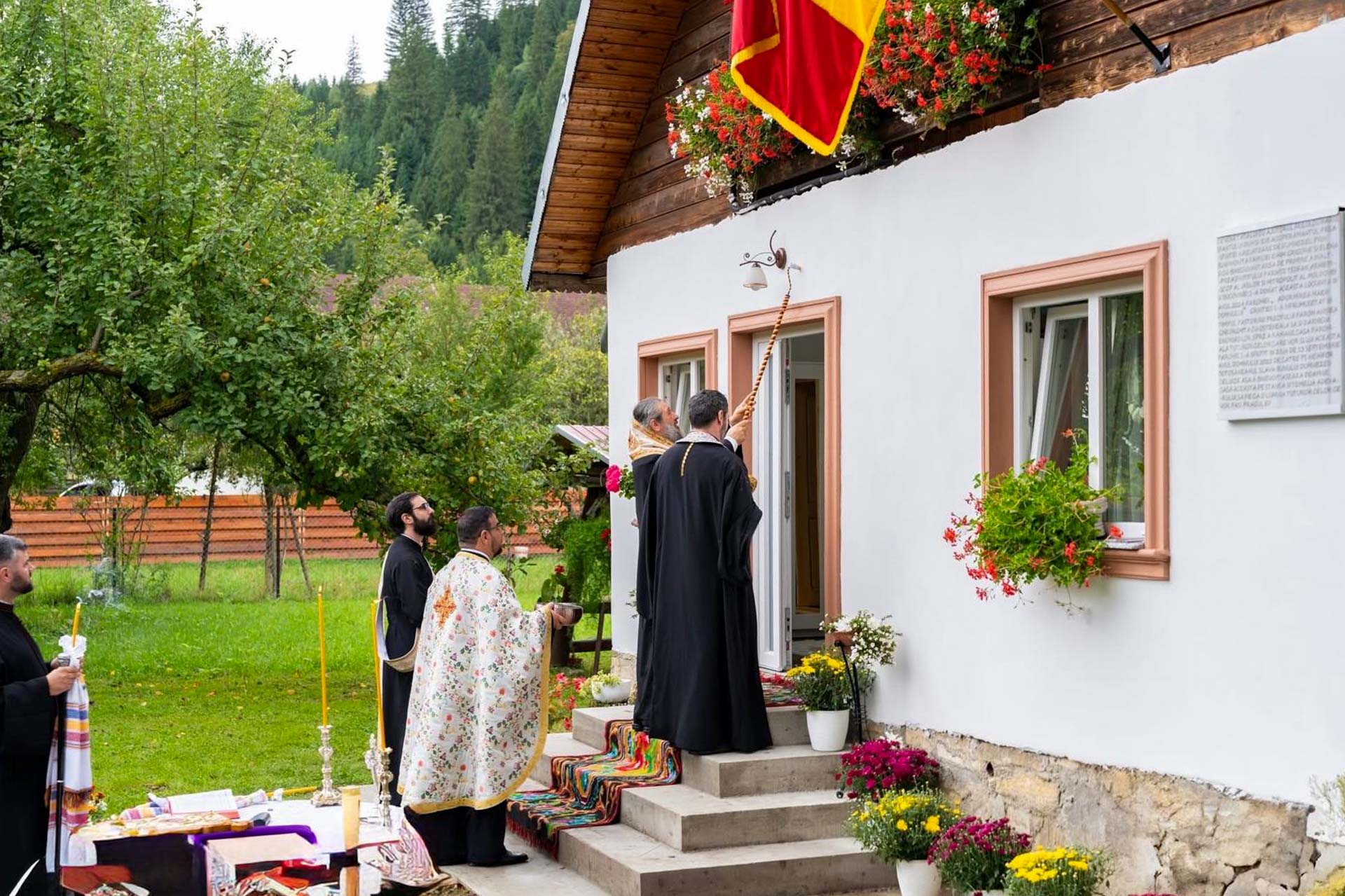 Sfințire și binecuvântare la Parohia „Adormirea Maicii Domnului” din Grințieș